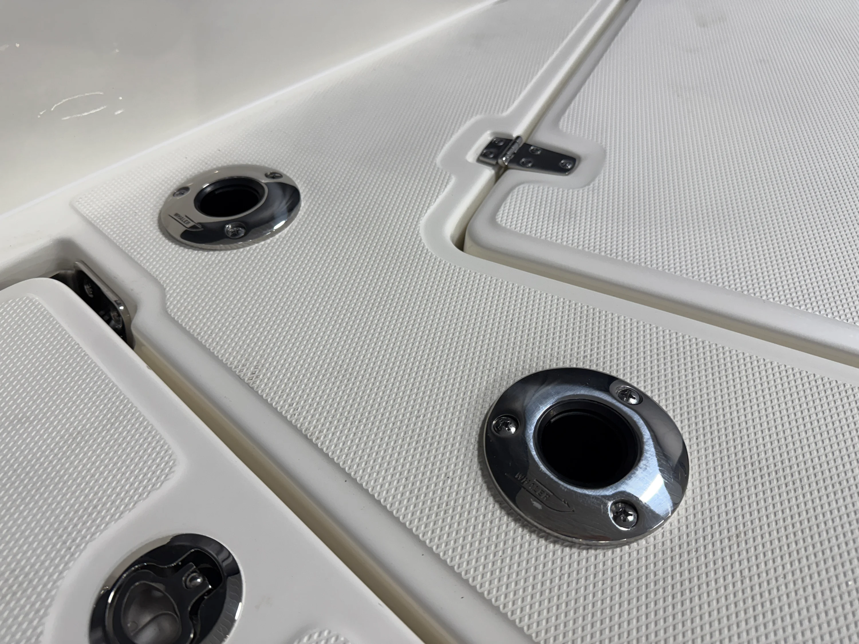 2026 Boston Whaler 250 Dauntless Image Thumbnail #40