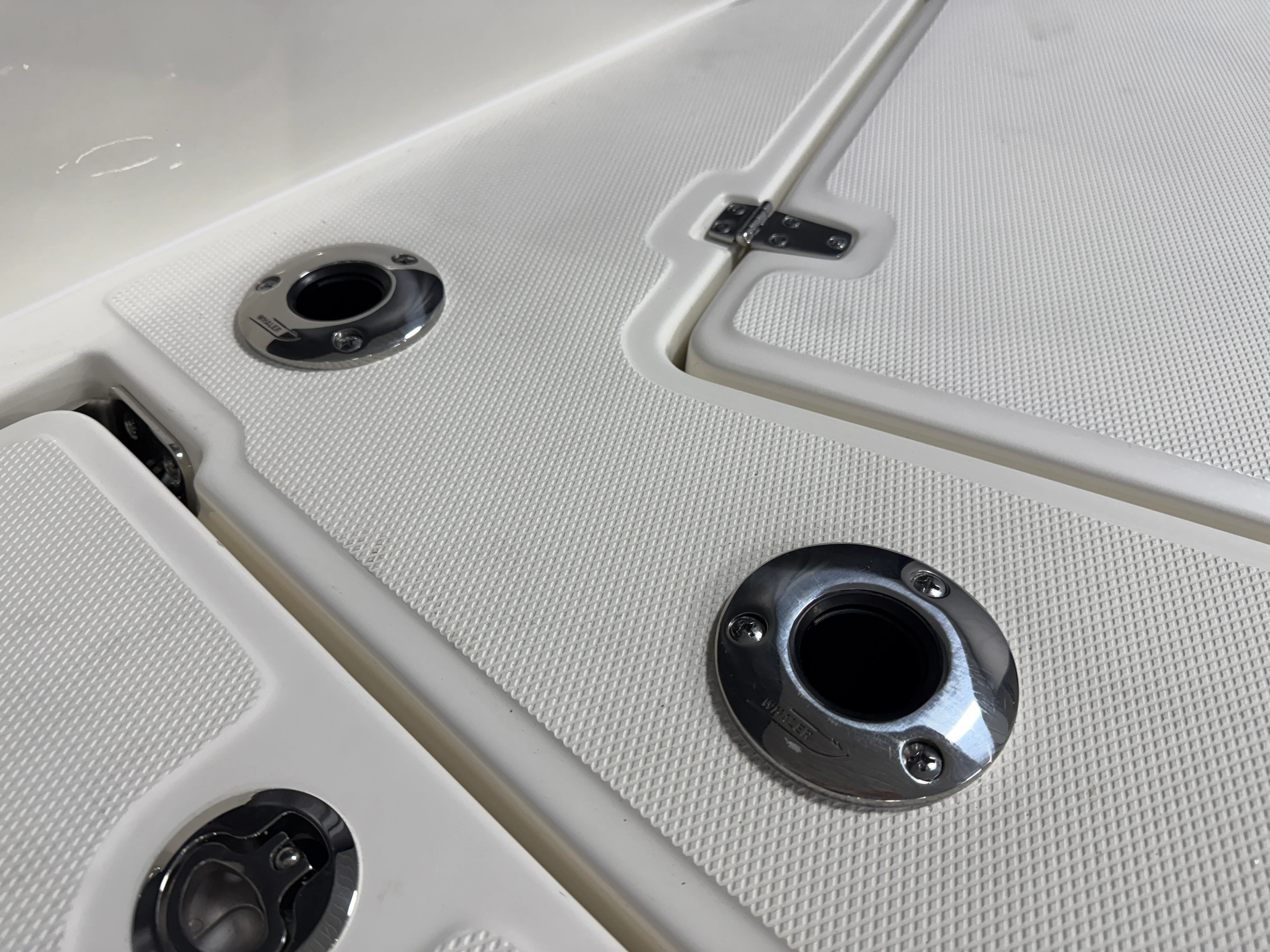 2026 Boston Whaler 250 Dauntless Image Thumbnail #40