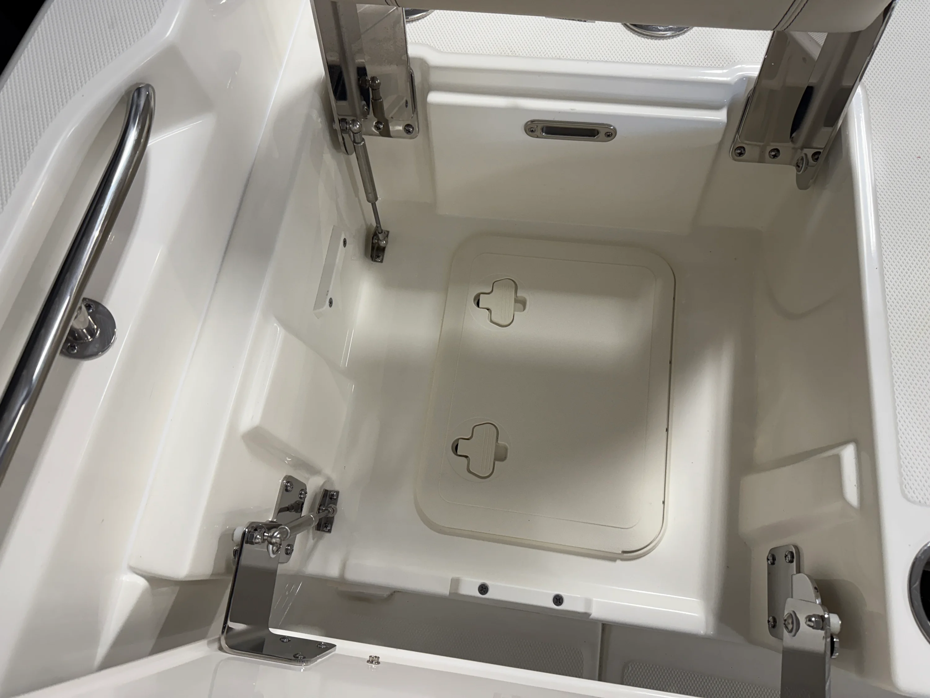 2026 Boston Whaler 250 Dauntless Image Thumbnail #35