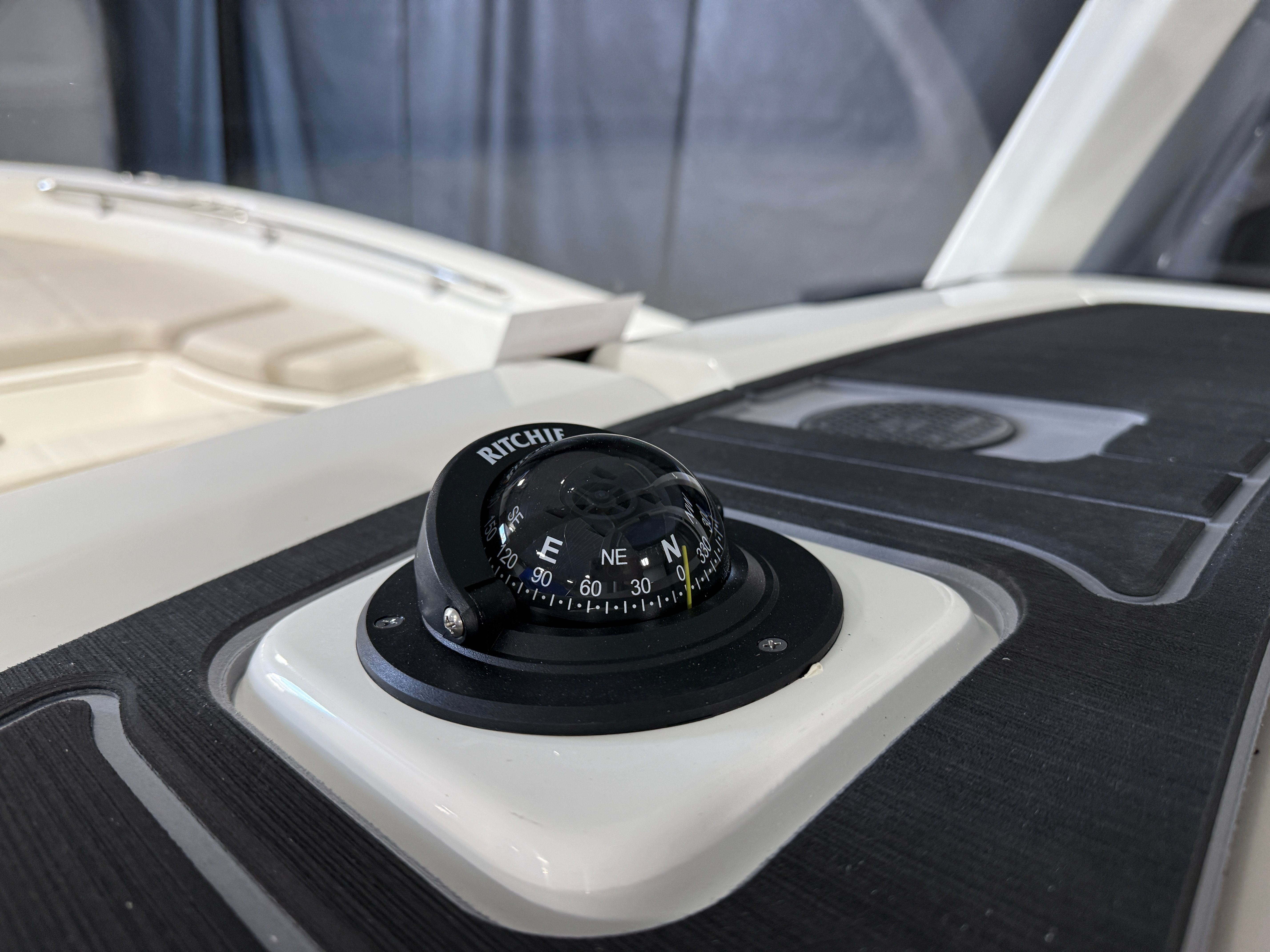 2026 Boston Whaler 250 Dauntless Image Thumbnail #64