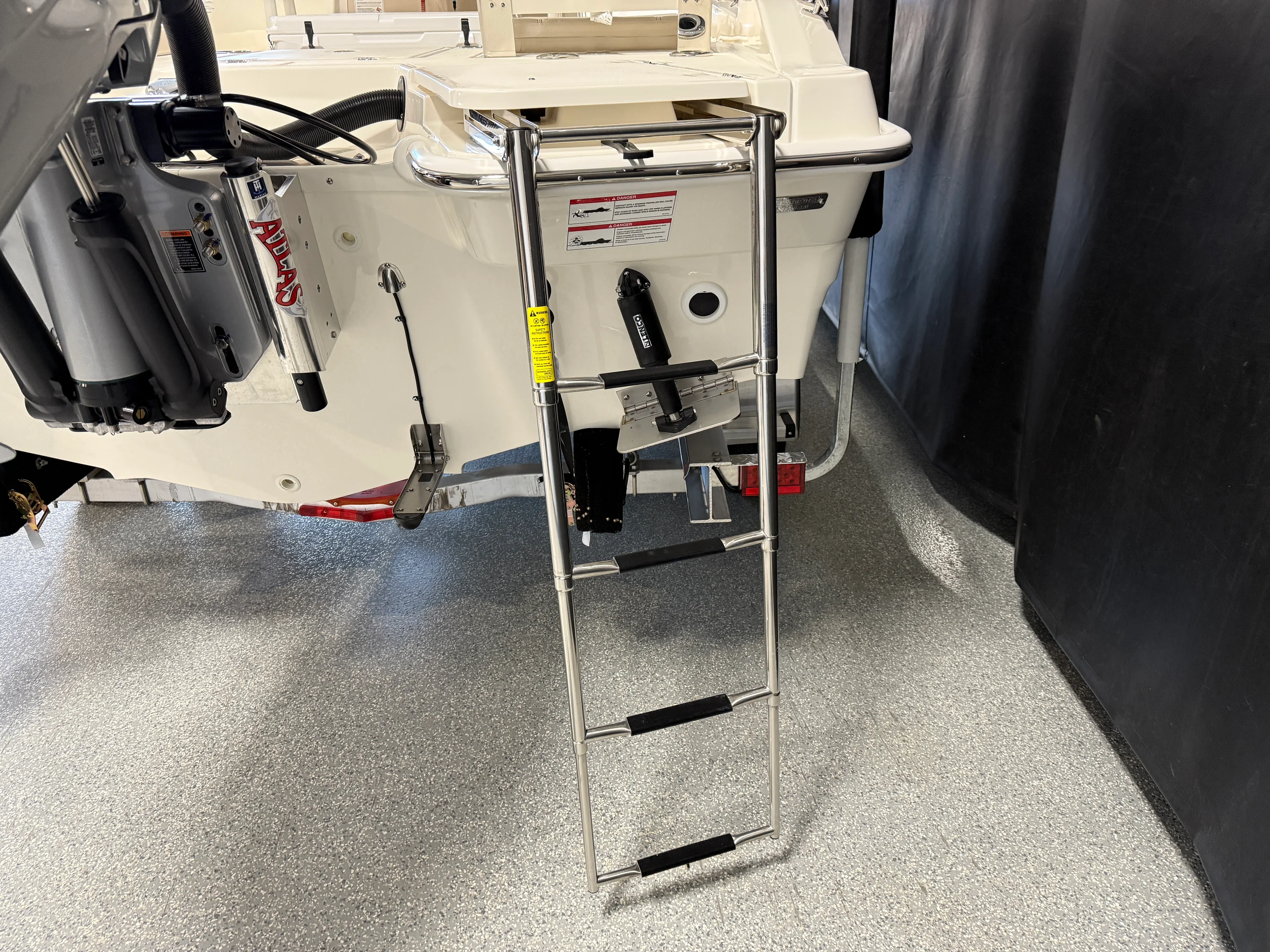 2026 Boston Whaler 250 Dauntless Image Thumbnail #19