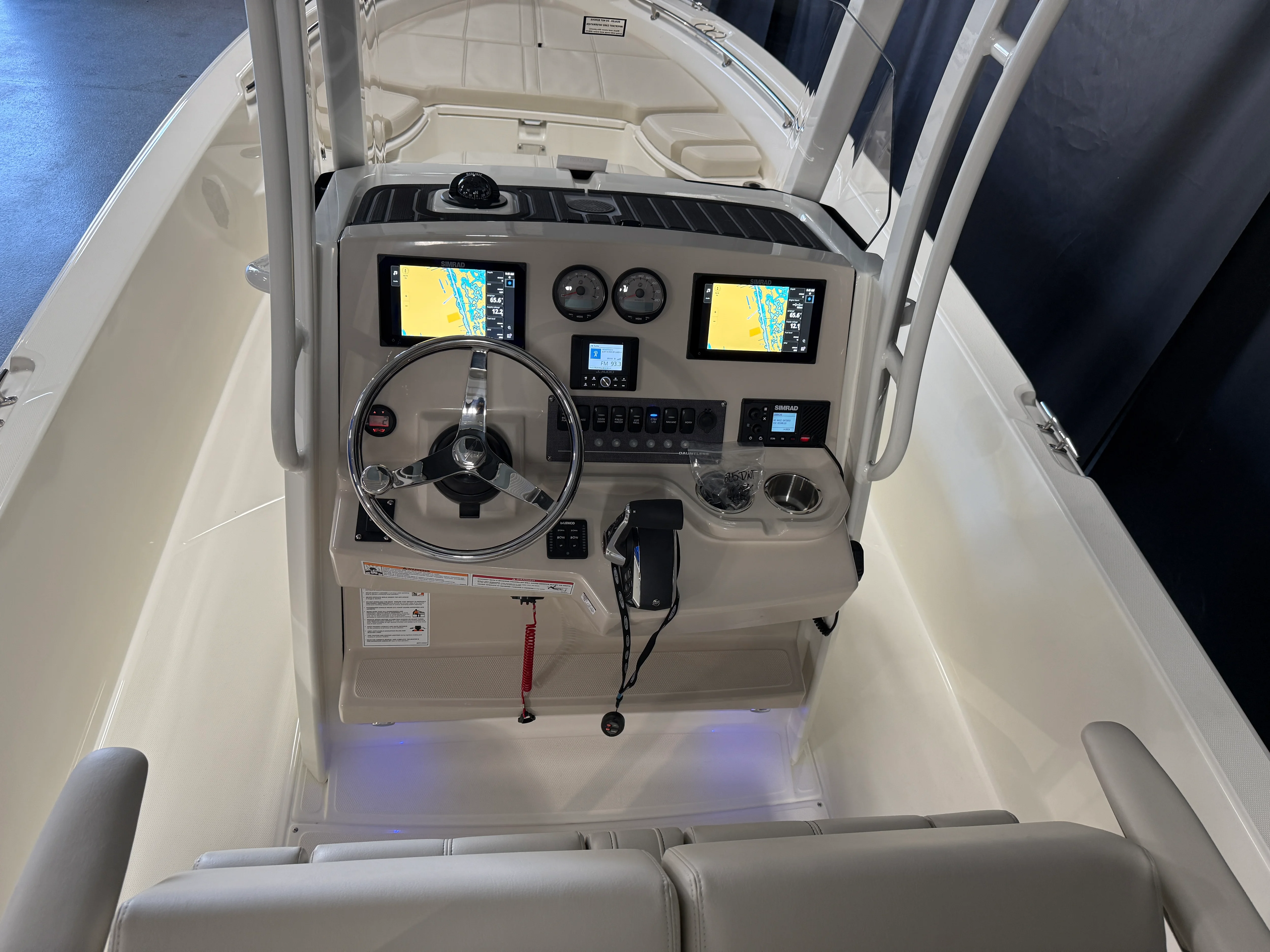 2026 Boston Whaler 250 Dauntless Image Thumbnail #48