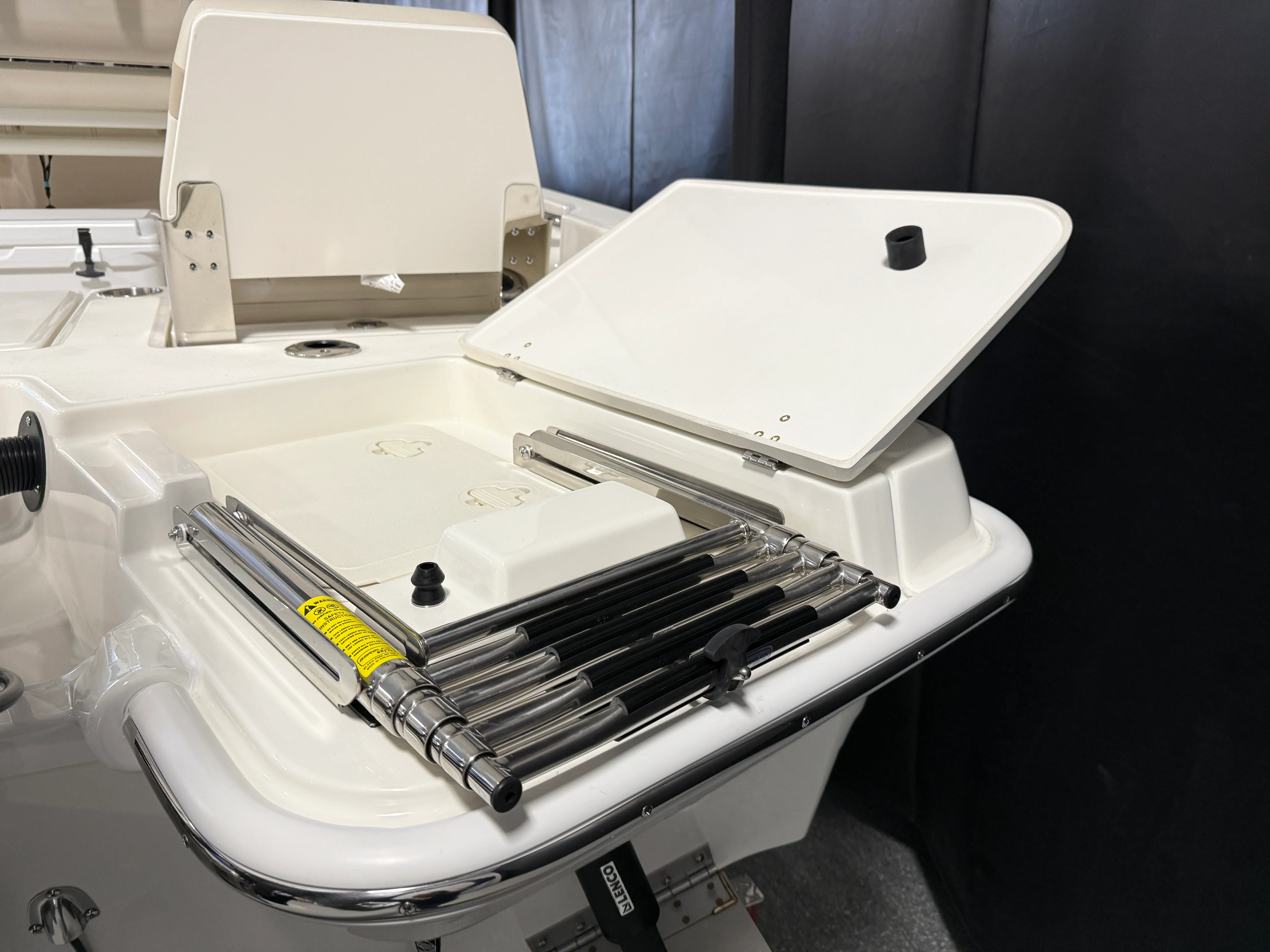 2026 Boston Whaler 250 Dauntless Image Thumbnail #17