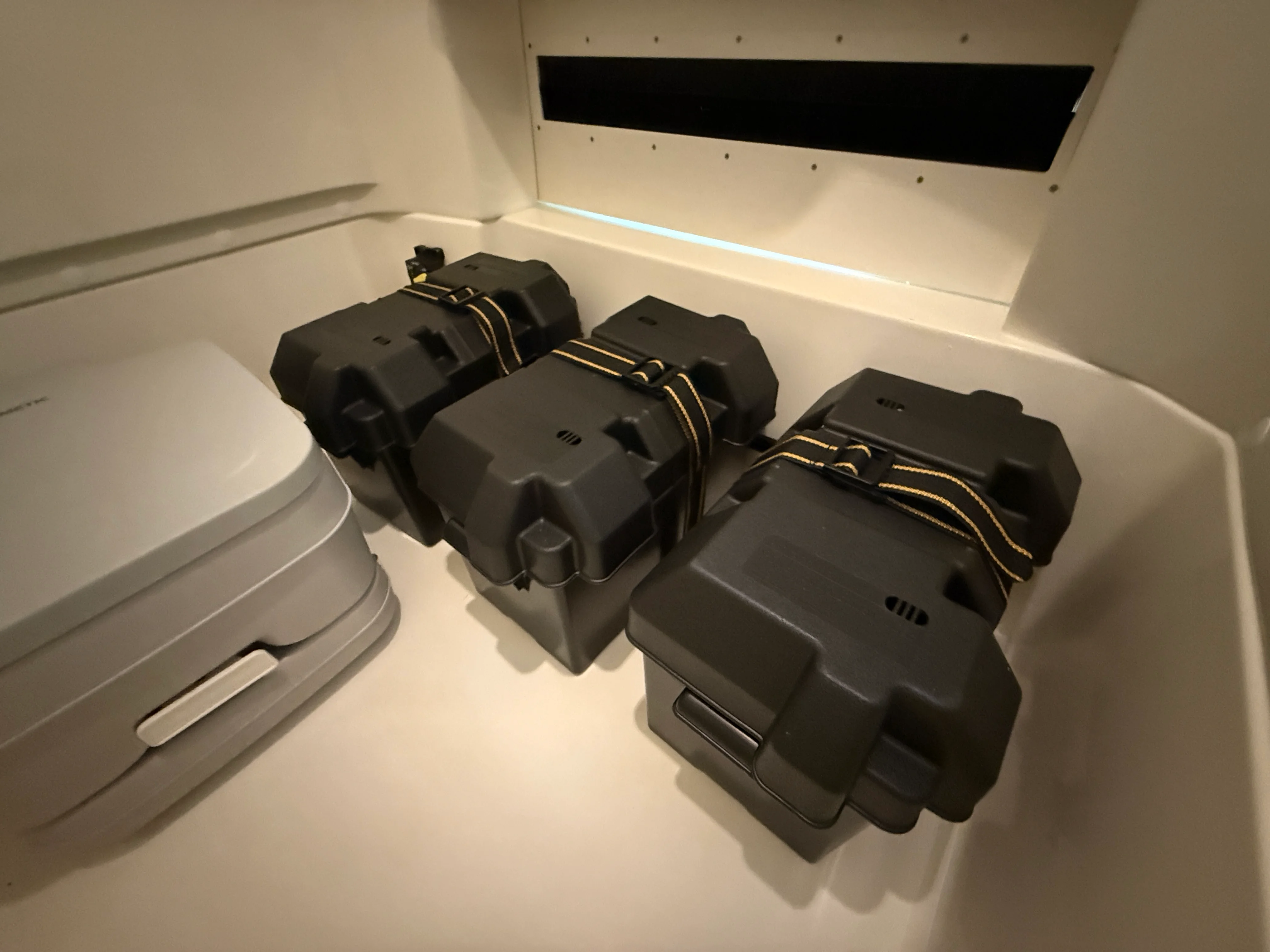 2026 Boston Whaler 250 Dauntless Image Thumbnail #72