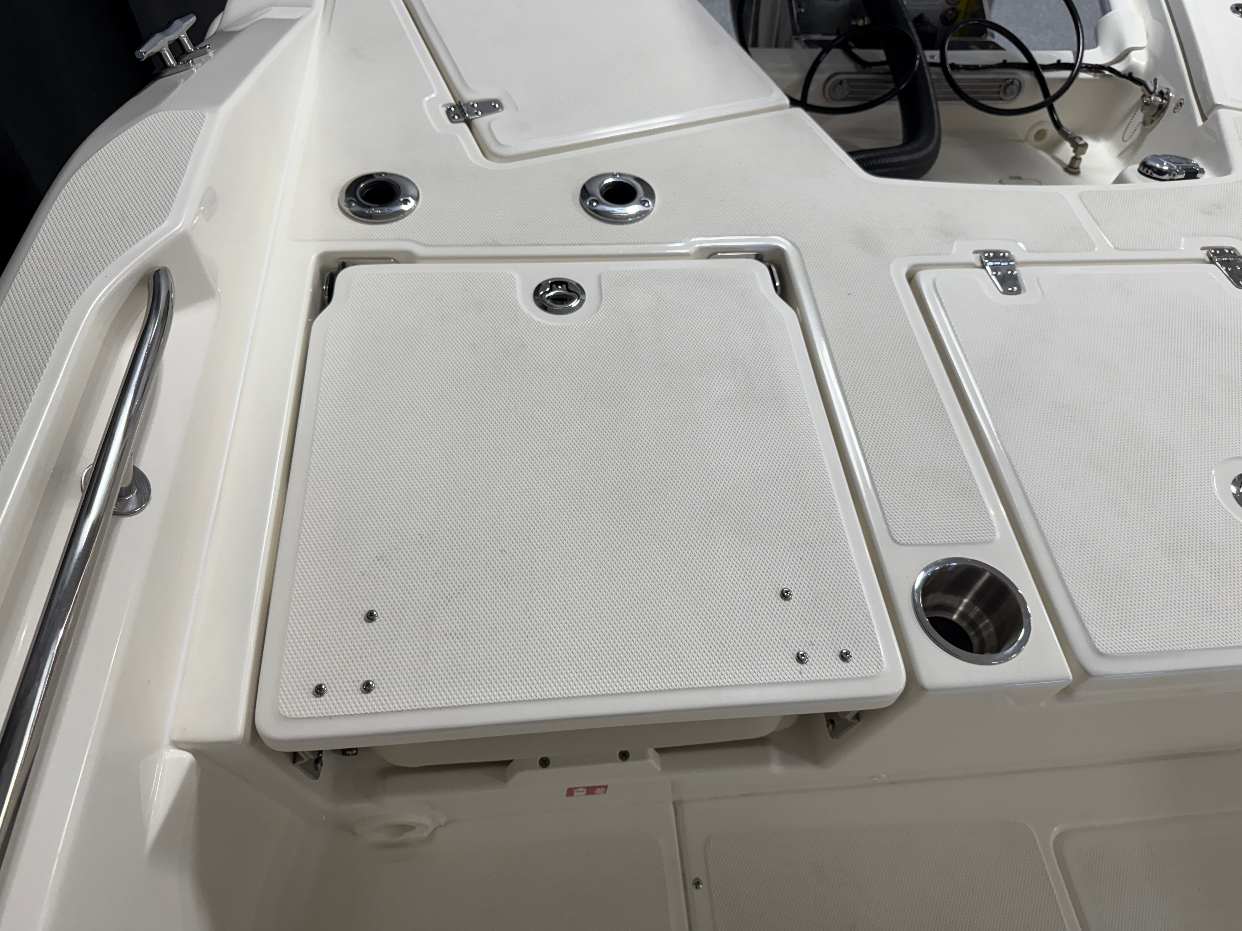 2026 Boston Whaler 250 Dauntless Image Thumbnail #38