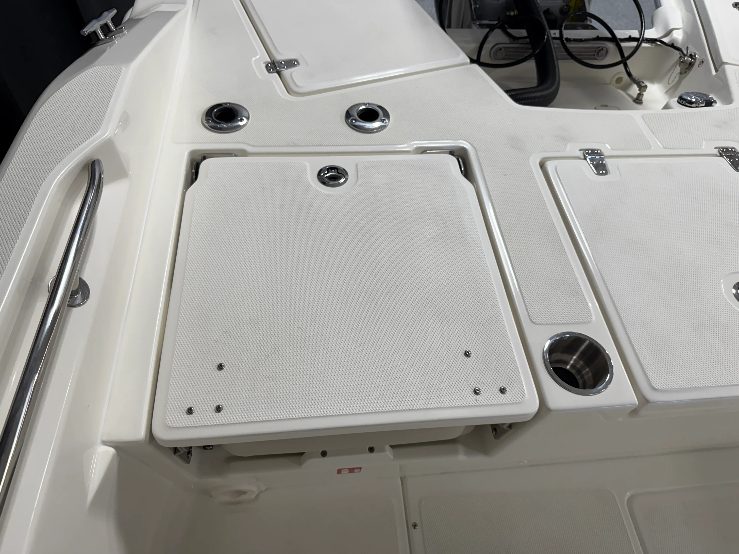 2026 Boston Whaler 250 Dauntless Image Thumbnail #38