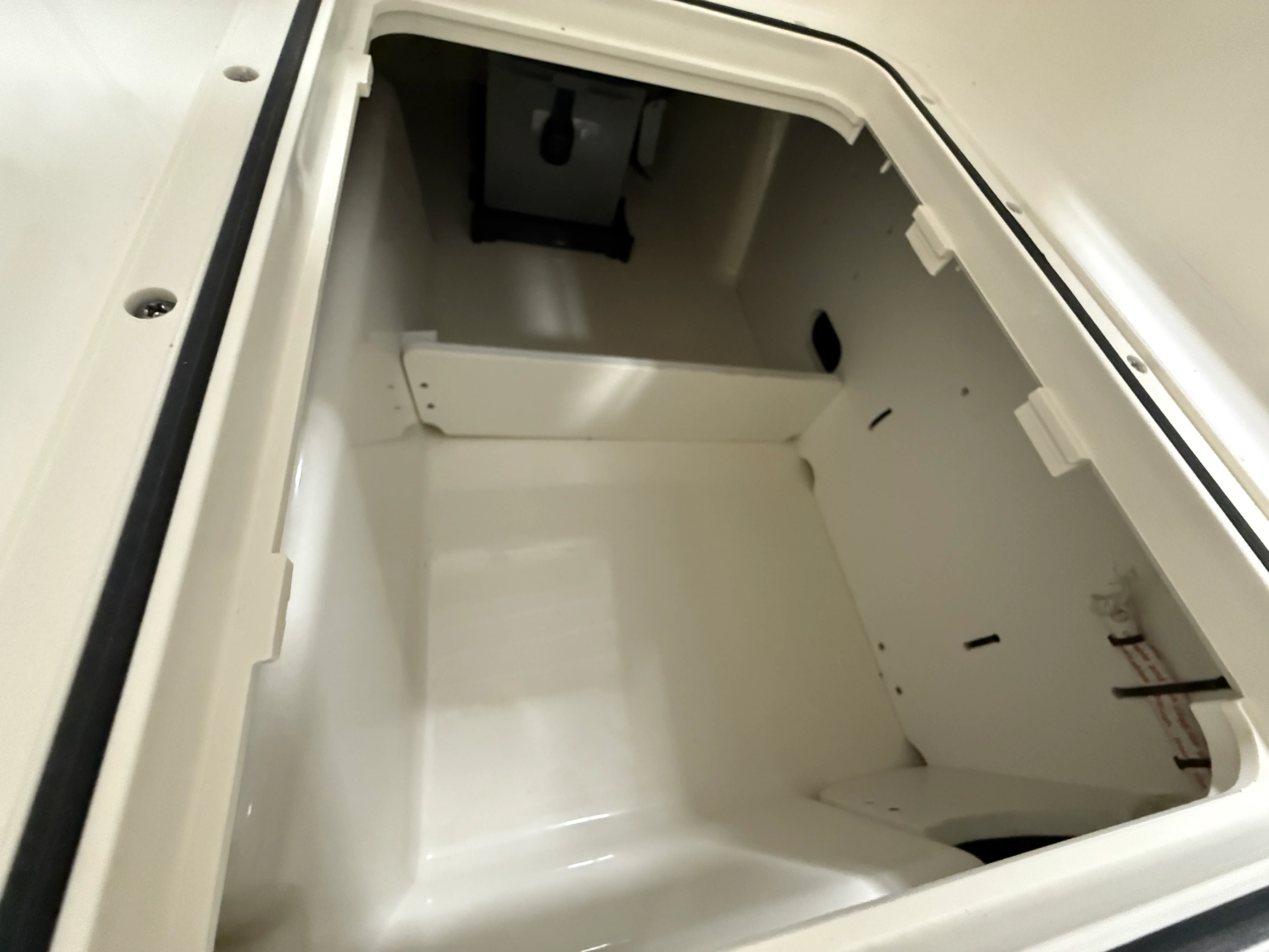 2026 Boston Whaler 250 Dauntless Image Thumbnail #36