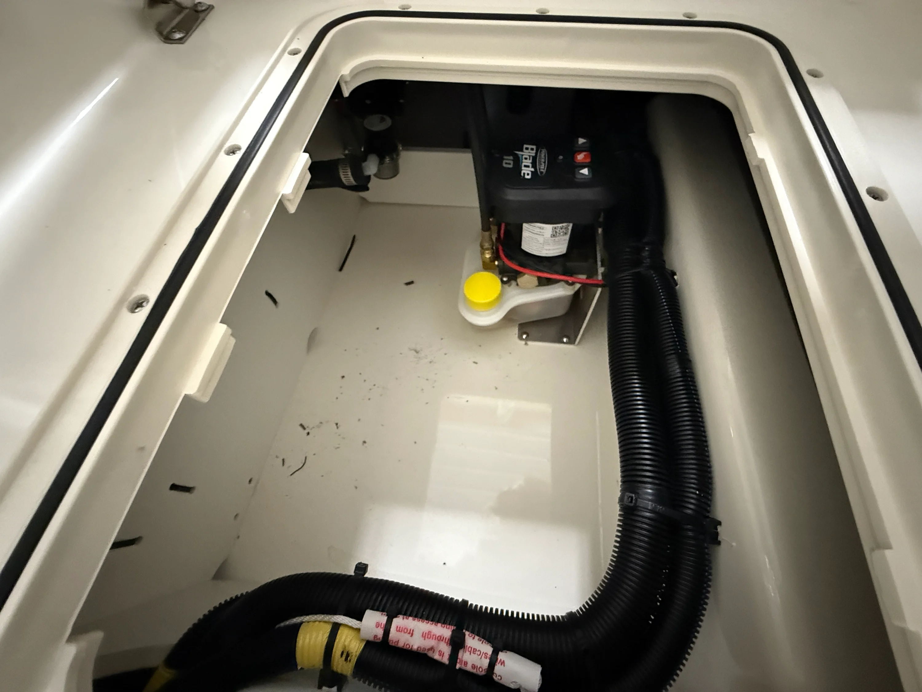 2026 Boston Whaler 250 Dauntless Image Thumbnail #26