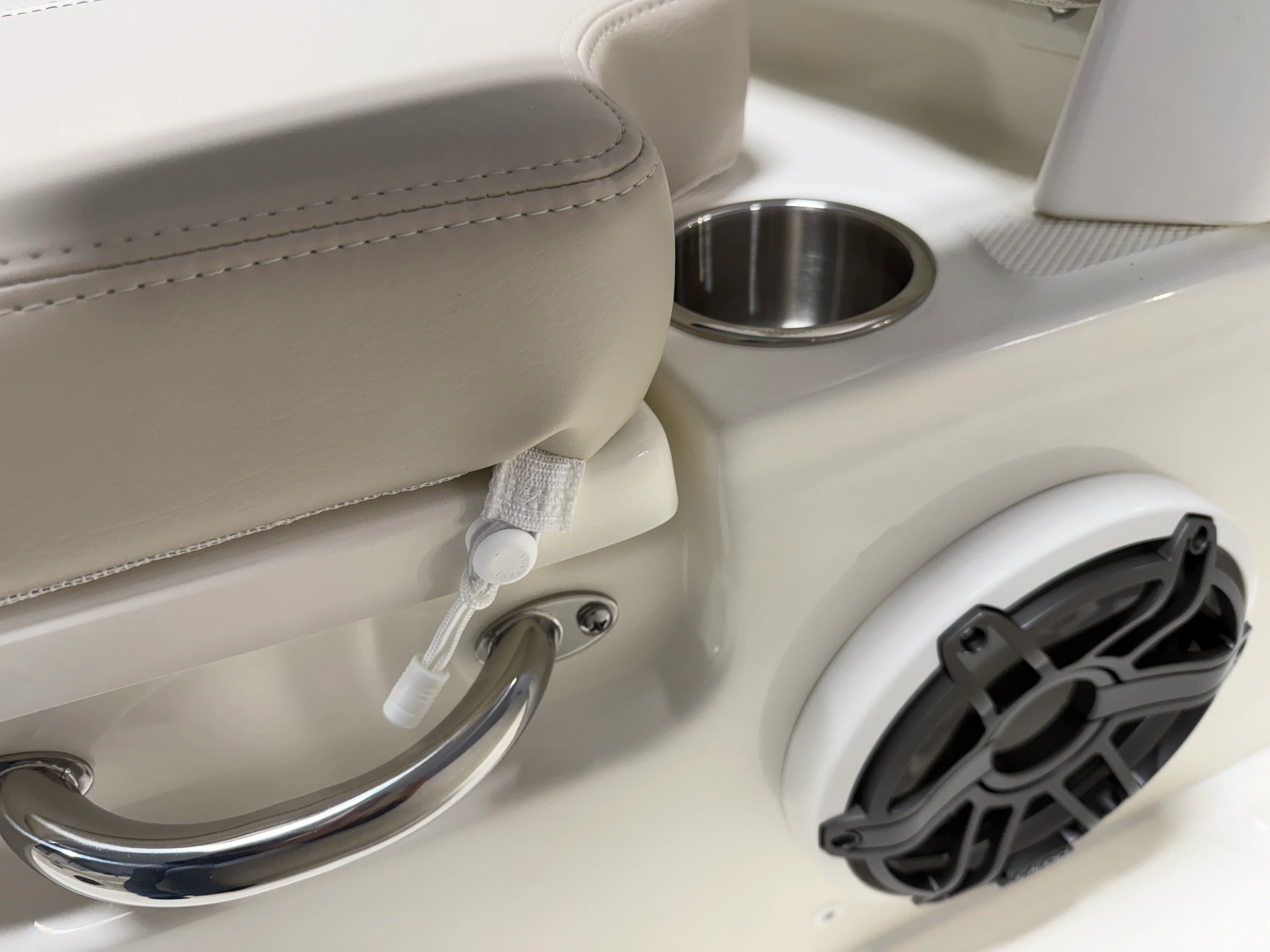 2026 Boston Whaler 250 Dauntless Image Thumbnail #85