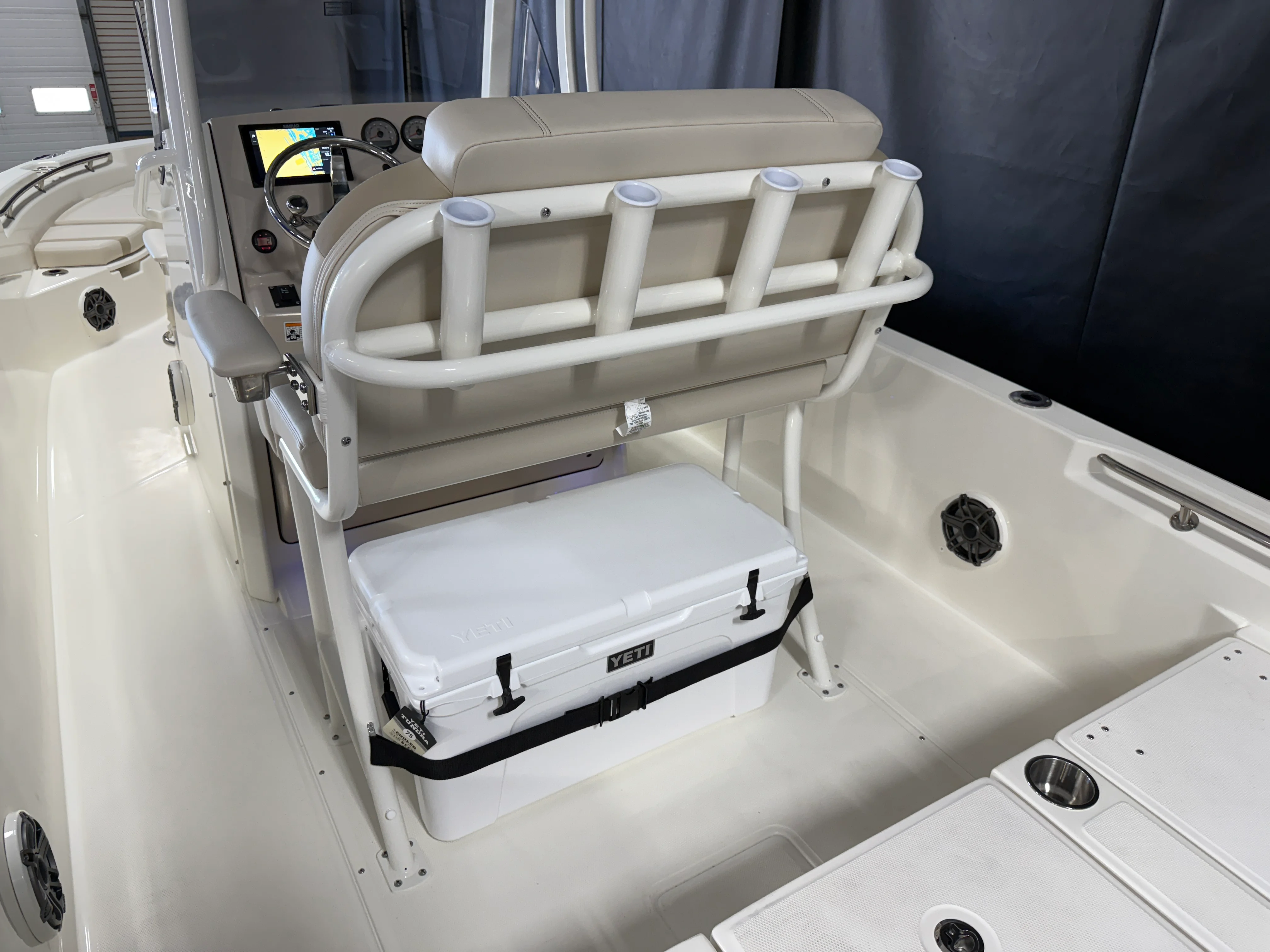 2026 Boston Whaler 250 Dauntless Image Thumbnail #41