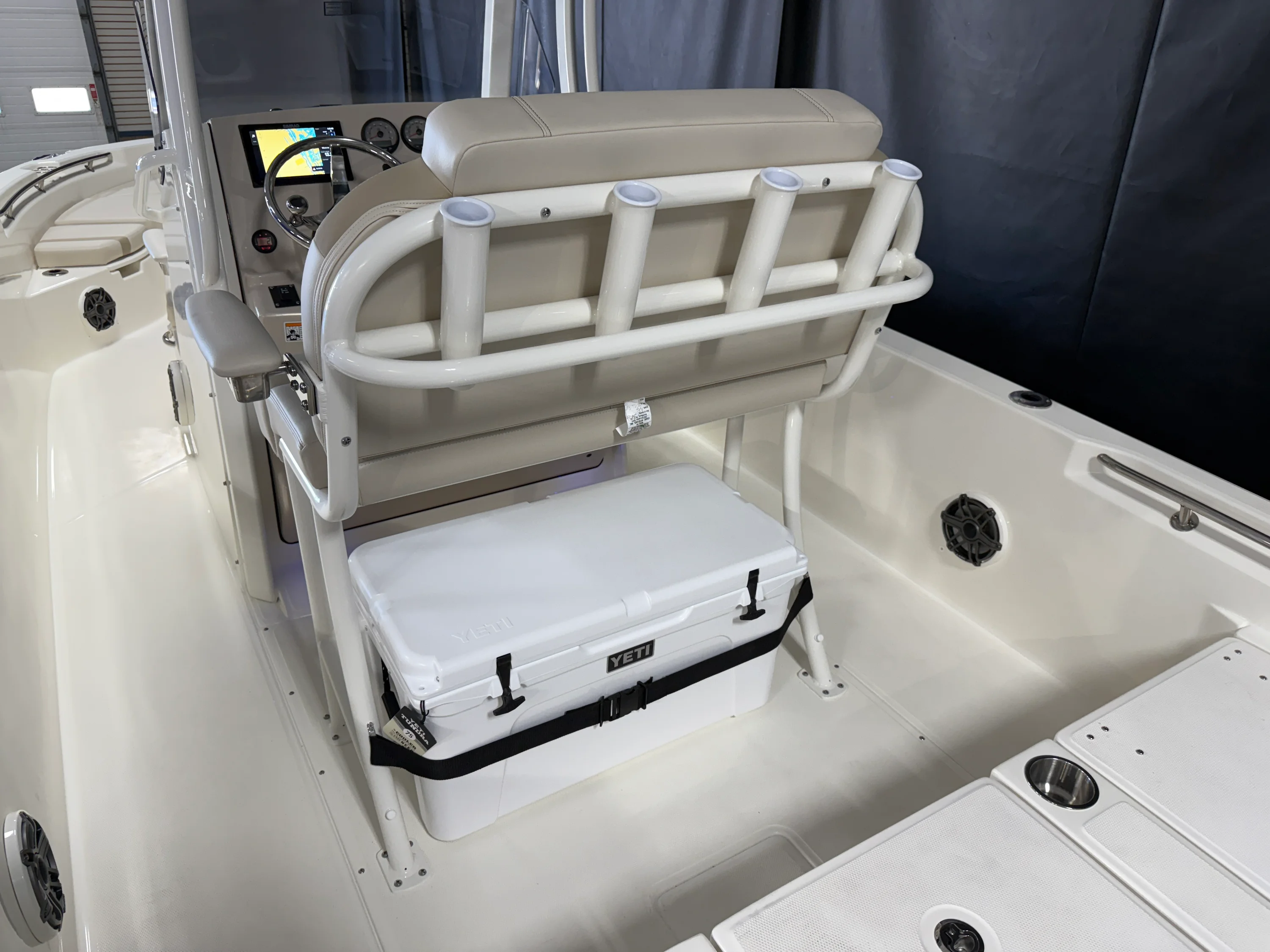 2026 Boston Whaler 250 Dauntless Image Thumbnail #41