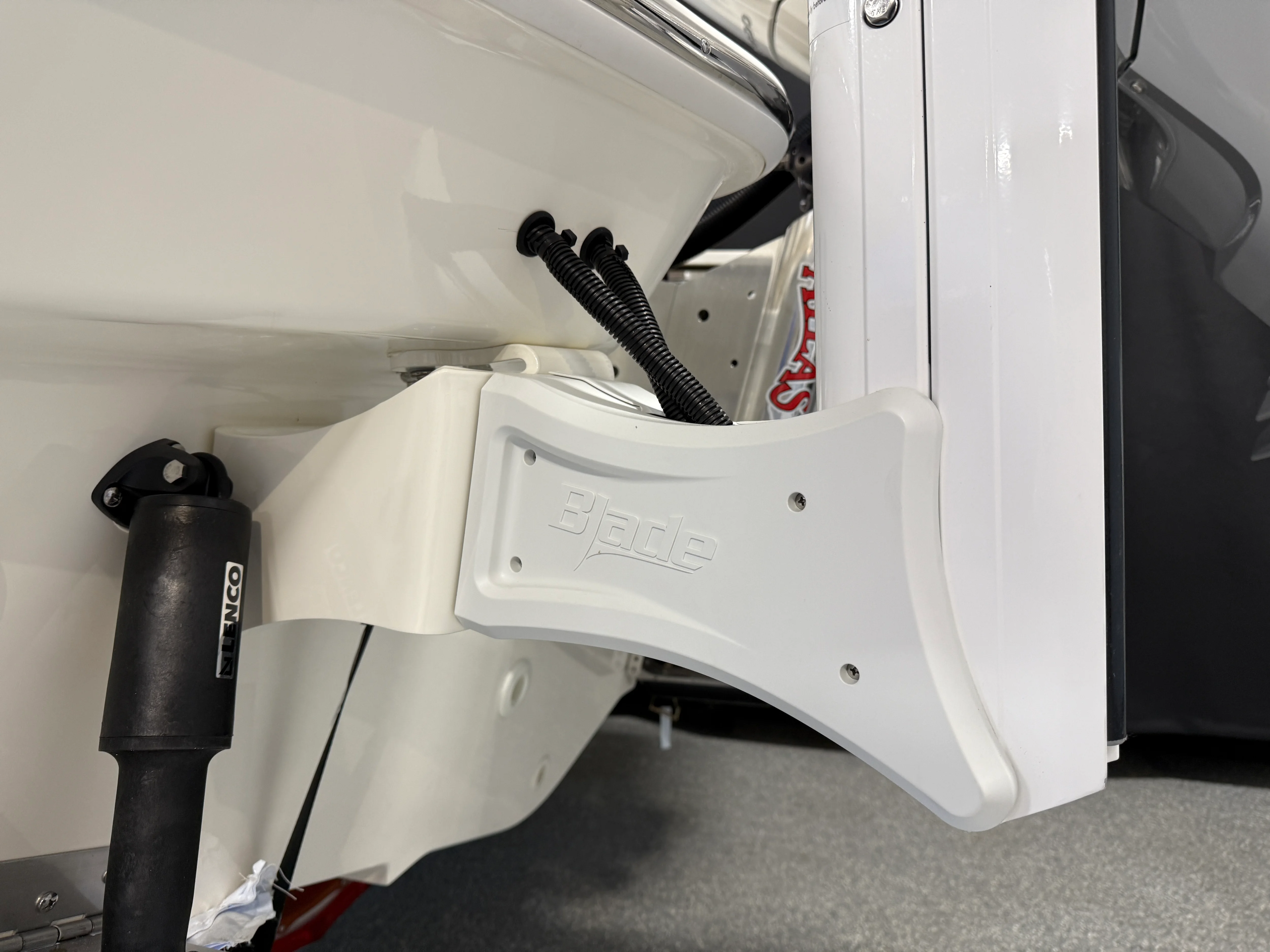 2026 Boston Whaler 250 Dauntless Image Thumbnail #13