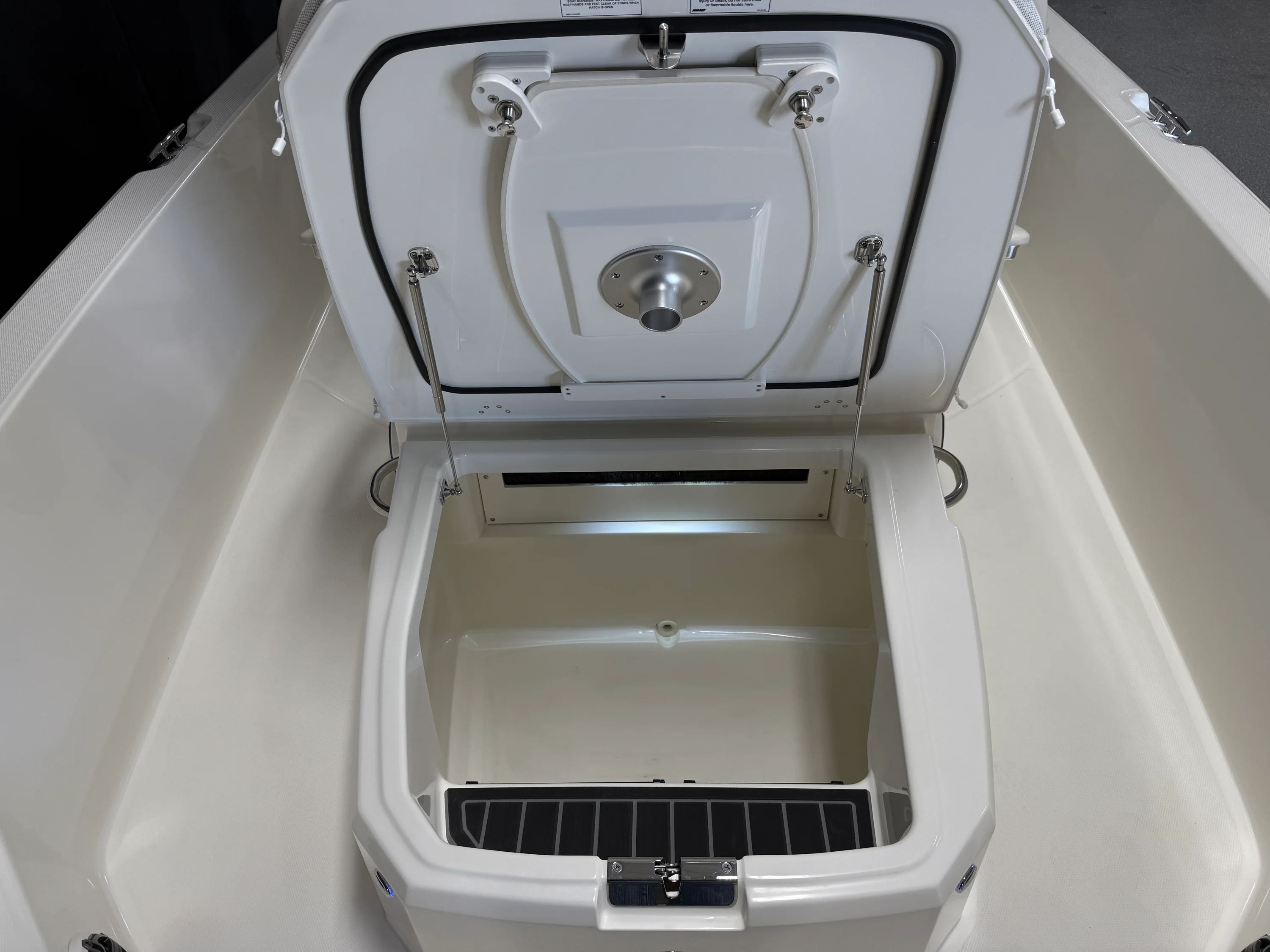 2026 Boston Whaler 250 Dauntless Image Thumbnail #86