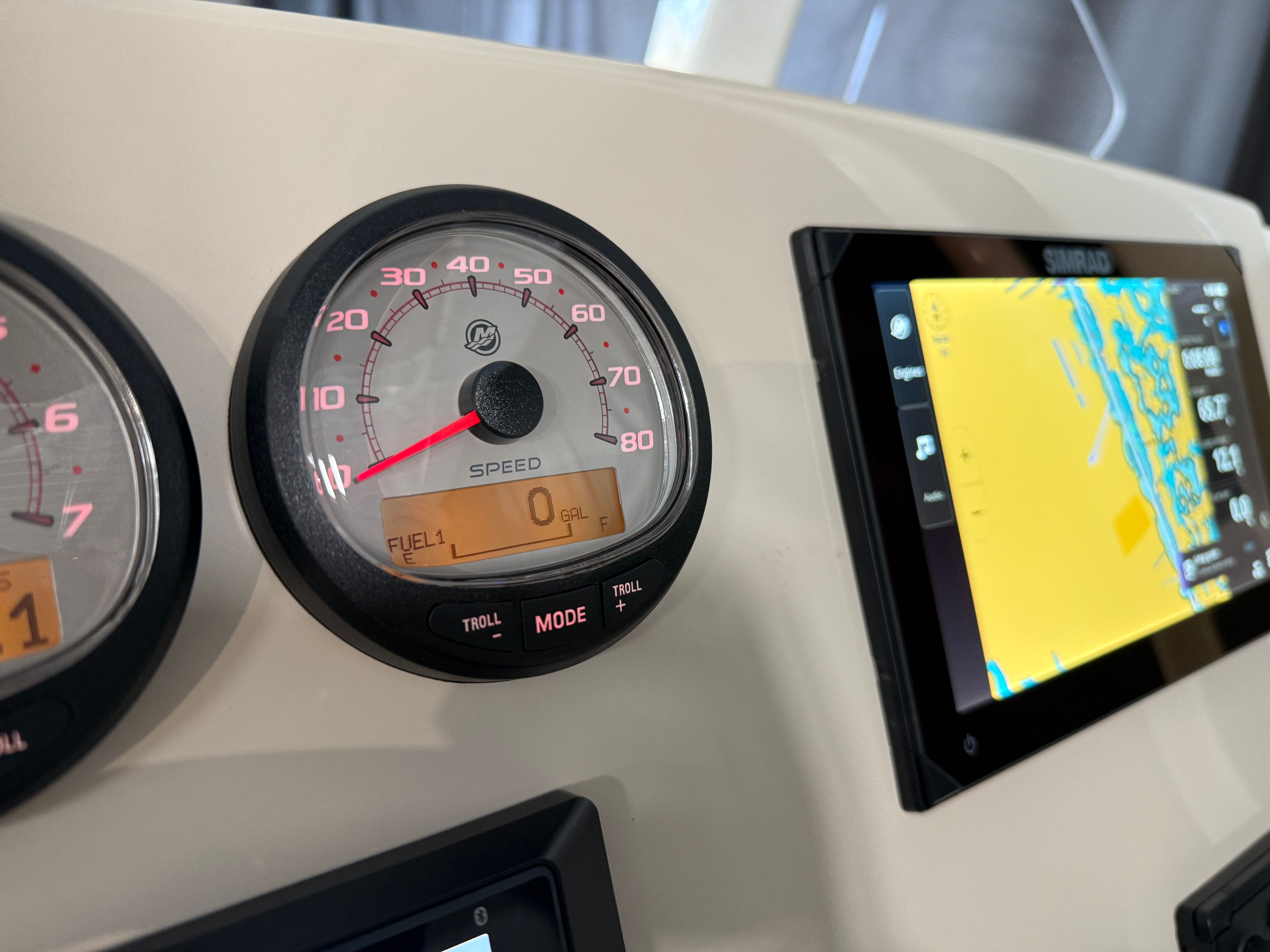 2026 Boston Whaler 250 Dauntless Image Thumbnail #54