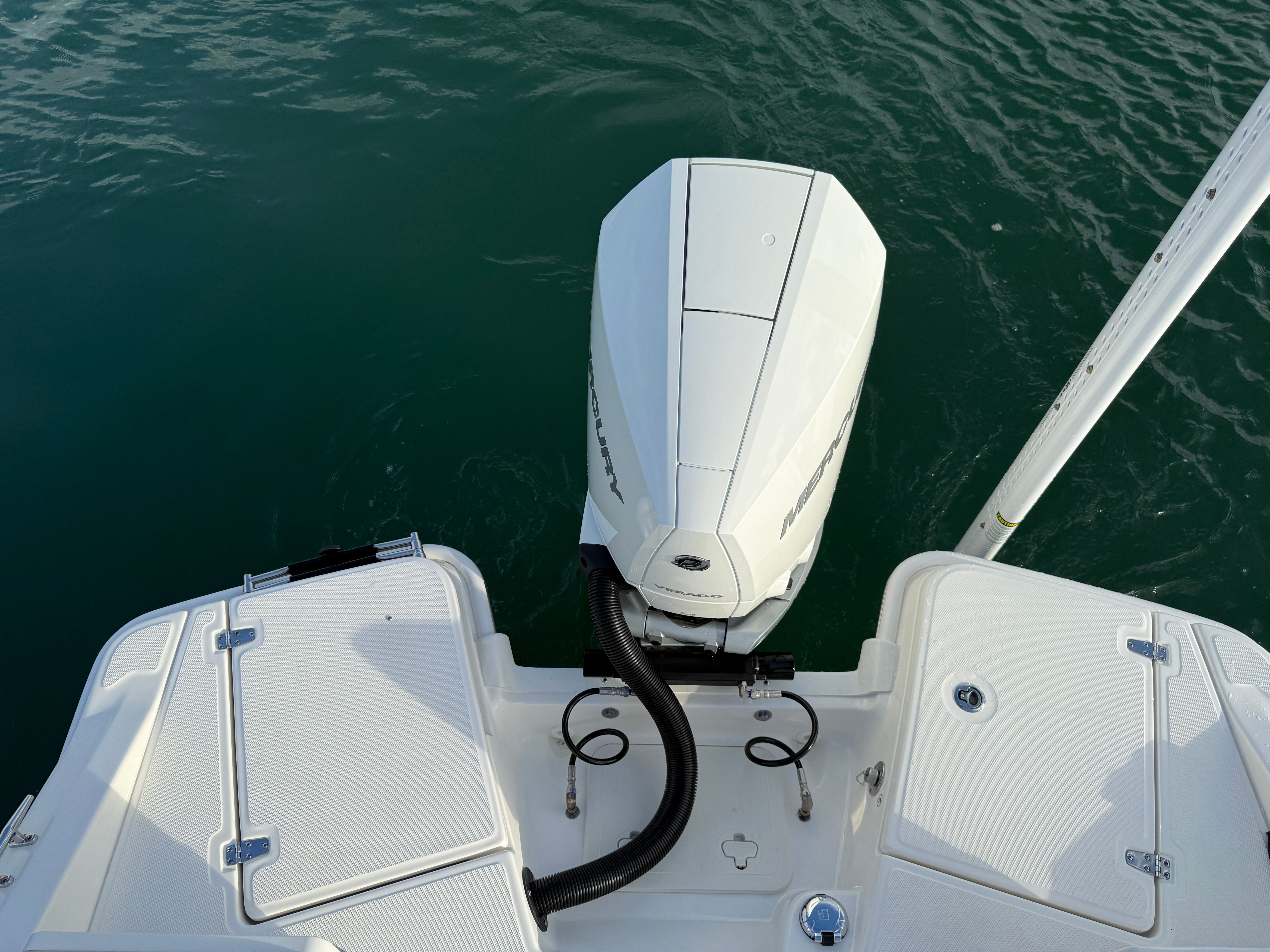 2026 Boston Whaler 250 Dauntless Image Thumbnail #5