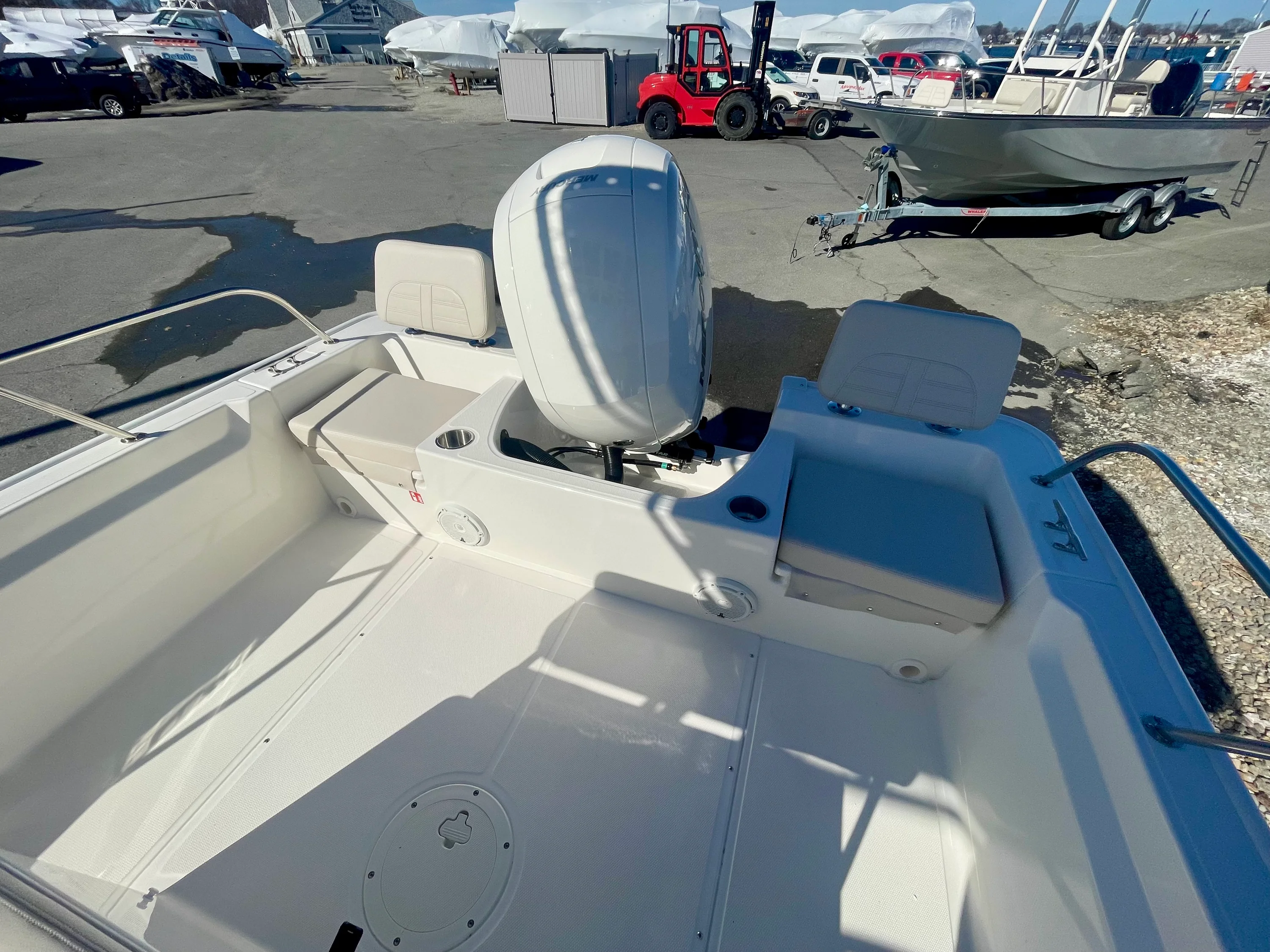2026 Boston Whaler 190 Montauk Image Thumbnail #3