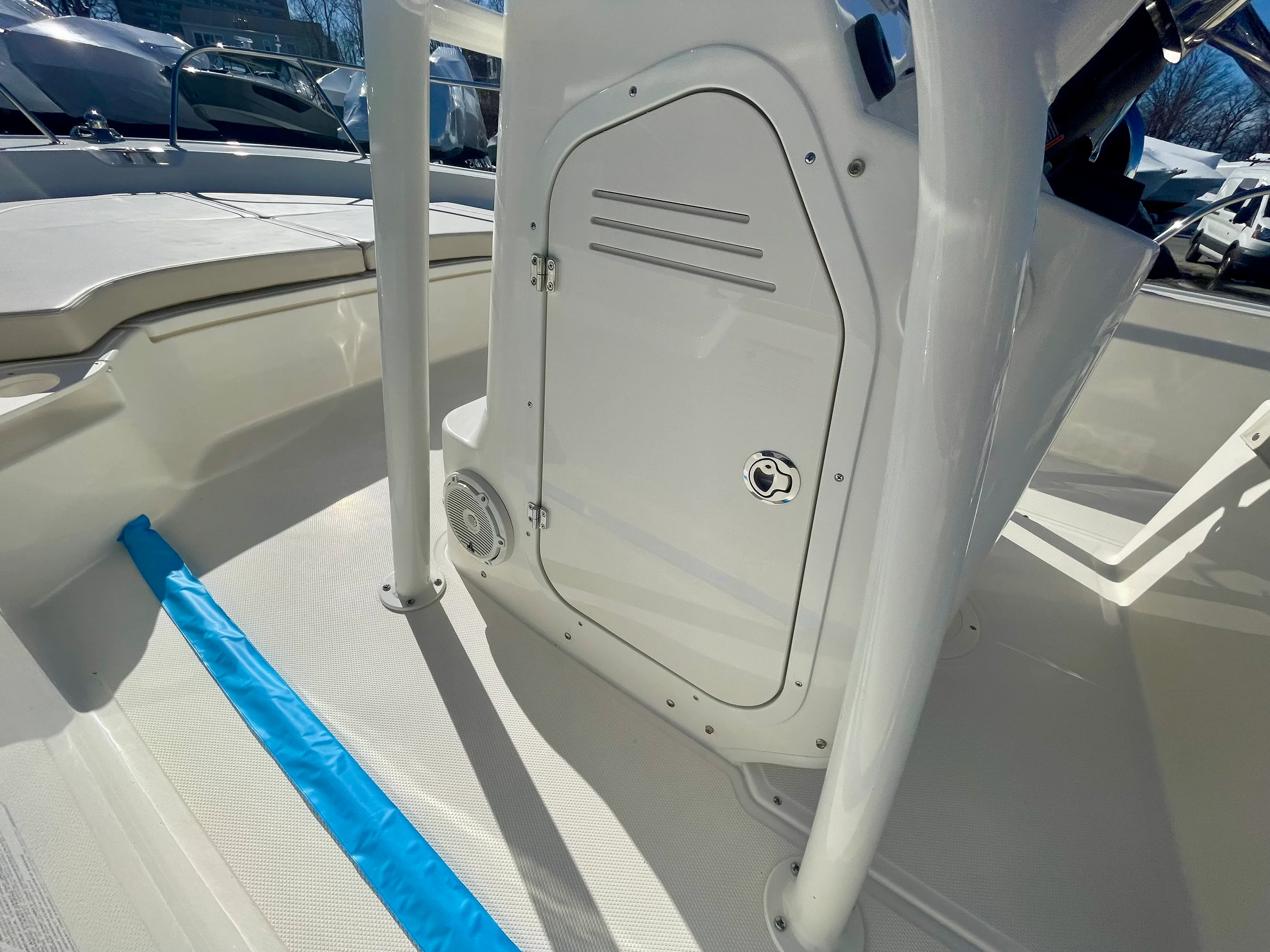 2026 Boston Whaler 190 Montauk Image Thumbnail #9