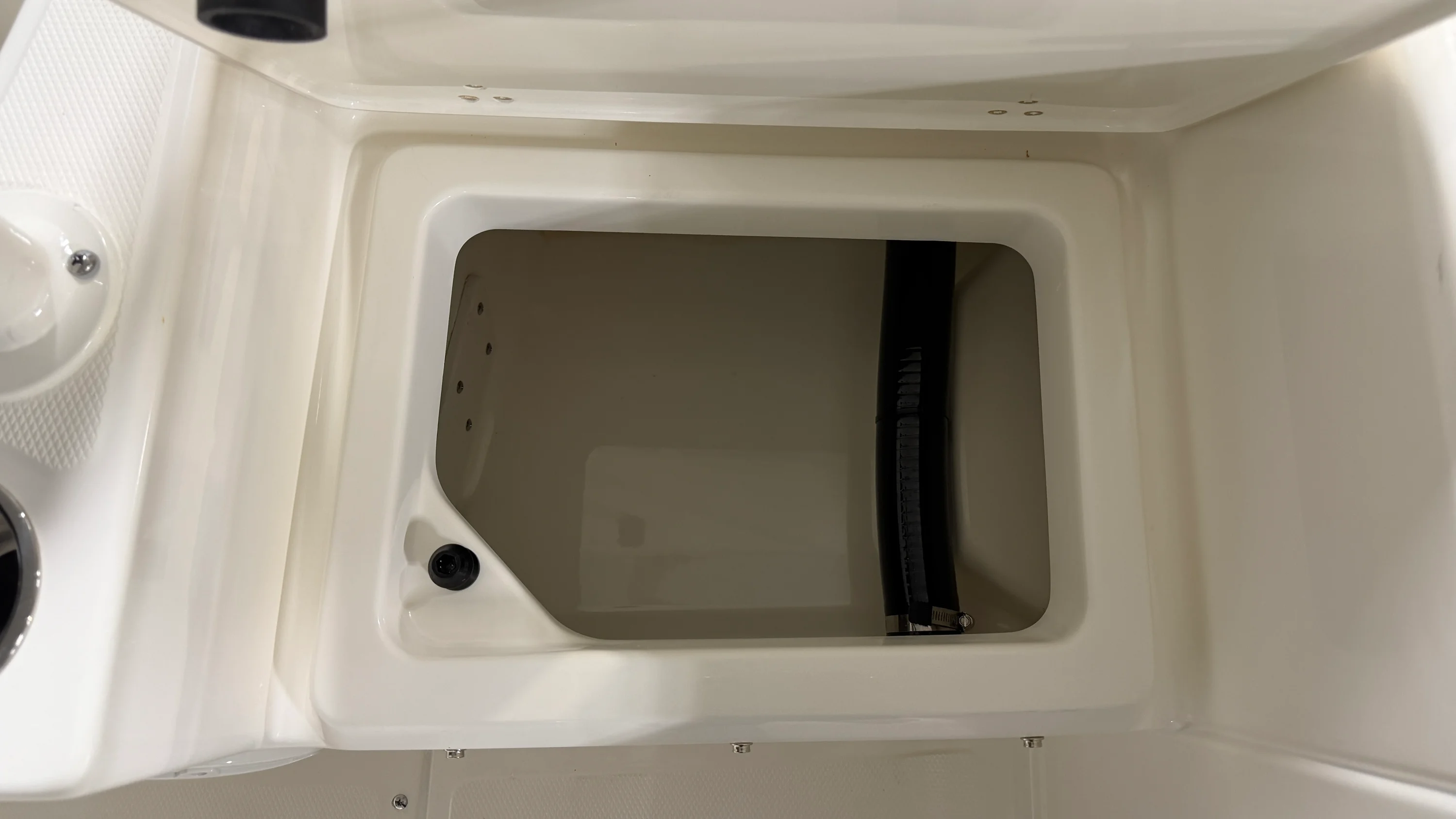 2026 Boston Whaler 190 Montauk Image Thumbnail #17