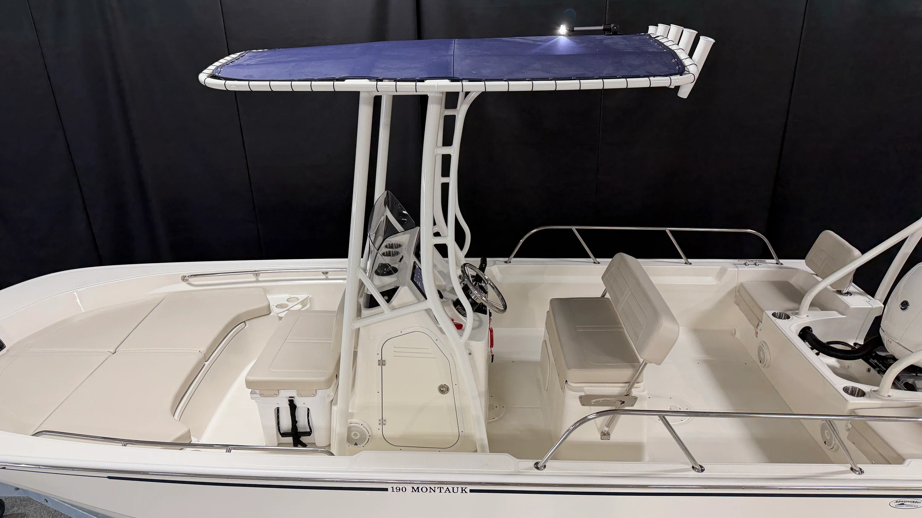 2026 Boston Whaler 190 Montauk Image Thumbnail #5