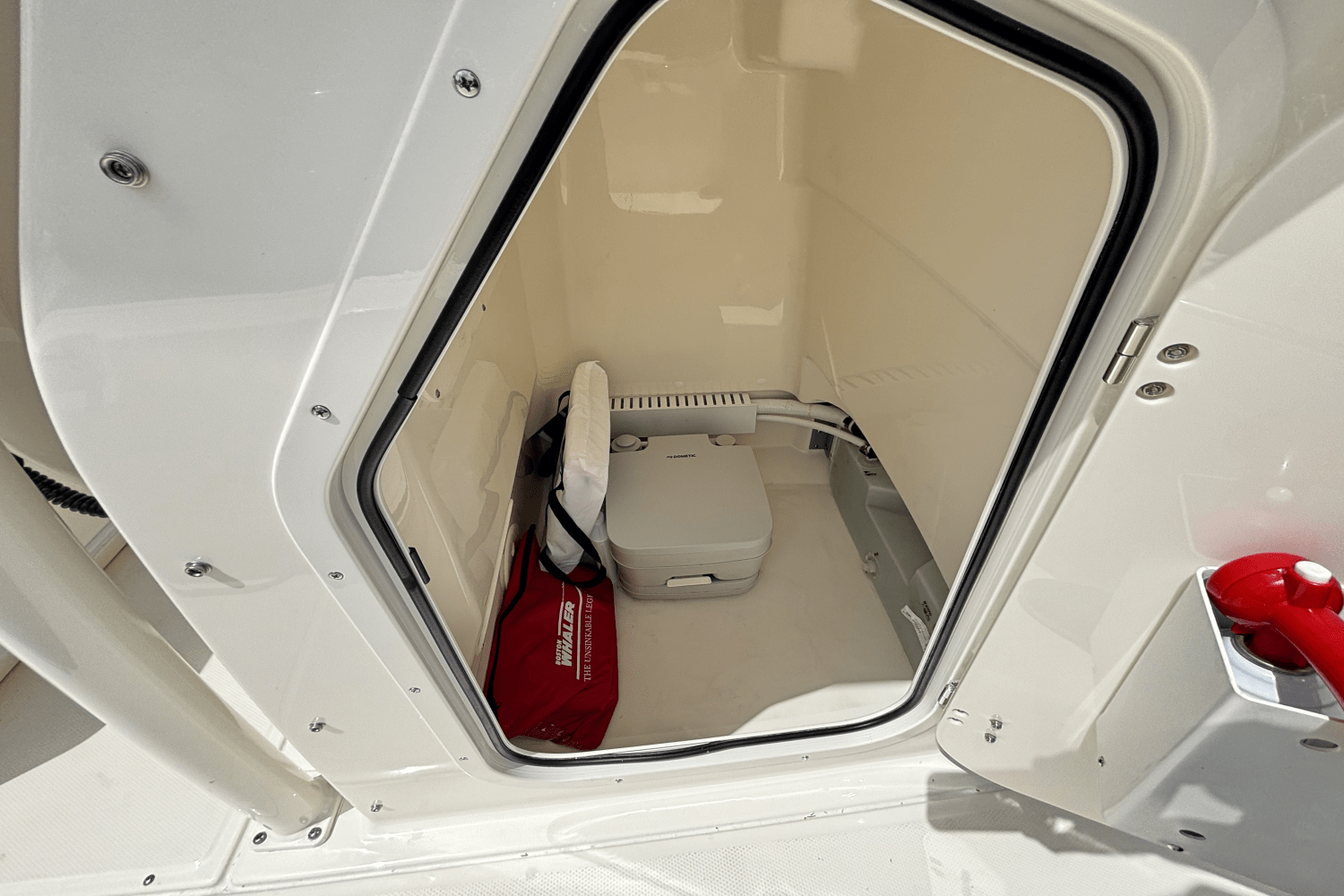 2025 Boston Whaler 210 Montauk Image Thumbnail #23