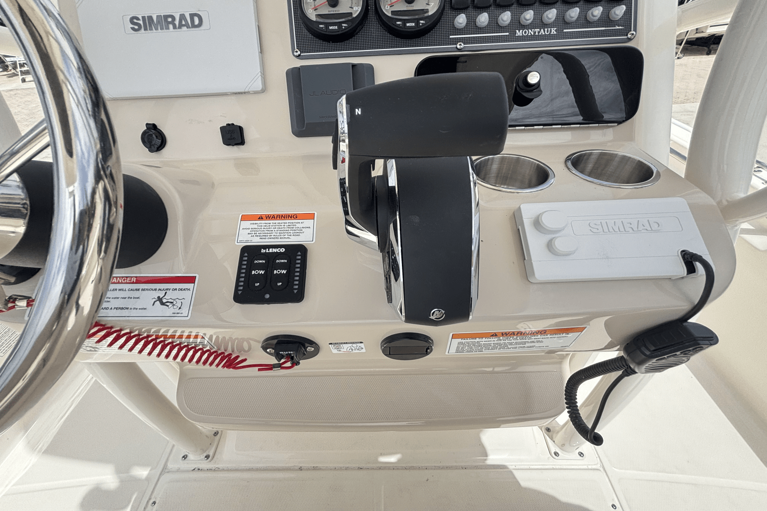 2025 Boston Whaler 210 Montauk Image Thumbnail #18