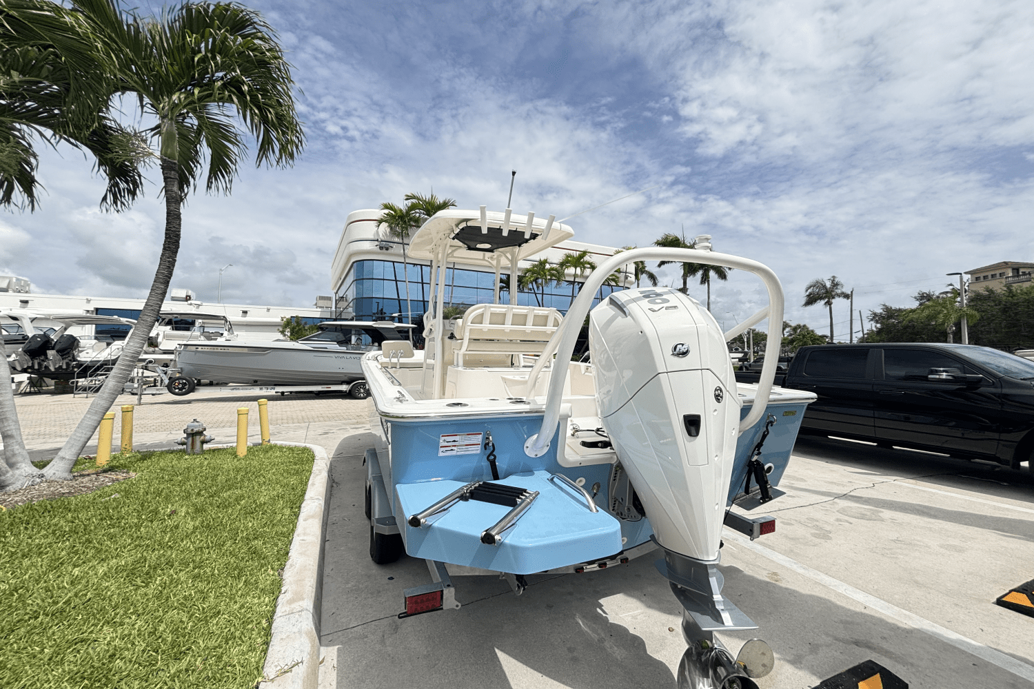 2025 Boston Whaler 210 Montauk Image Thumbnail #5
