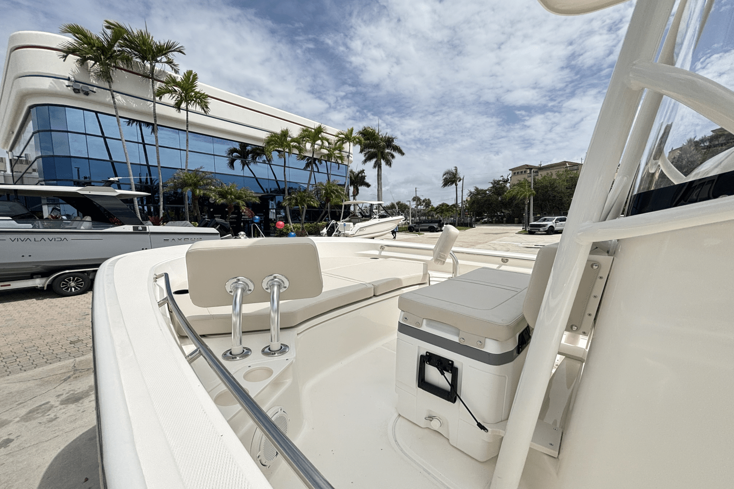 2025 Boston Whaler 210 Montauk Image Thumbnail #25