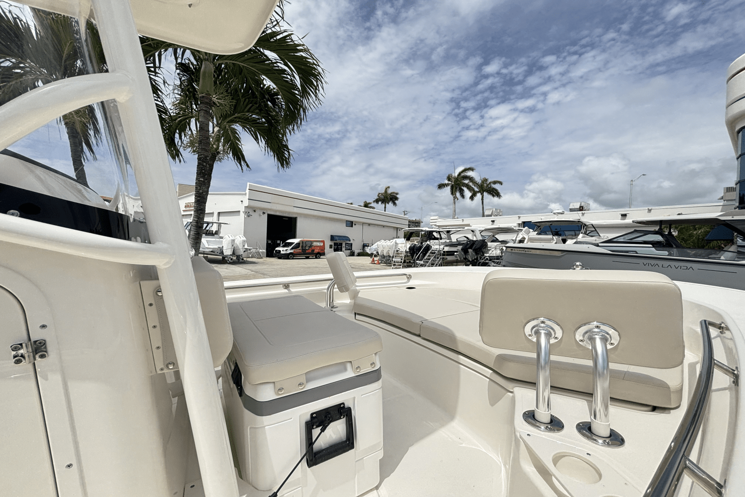 2025 Boston Whaler 210 Montauk Image Thumbnail #24