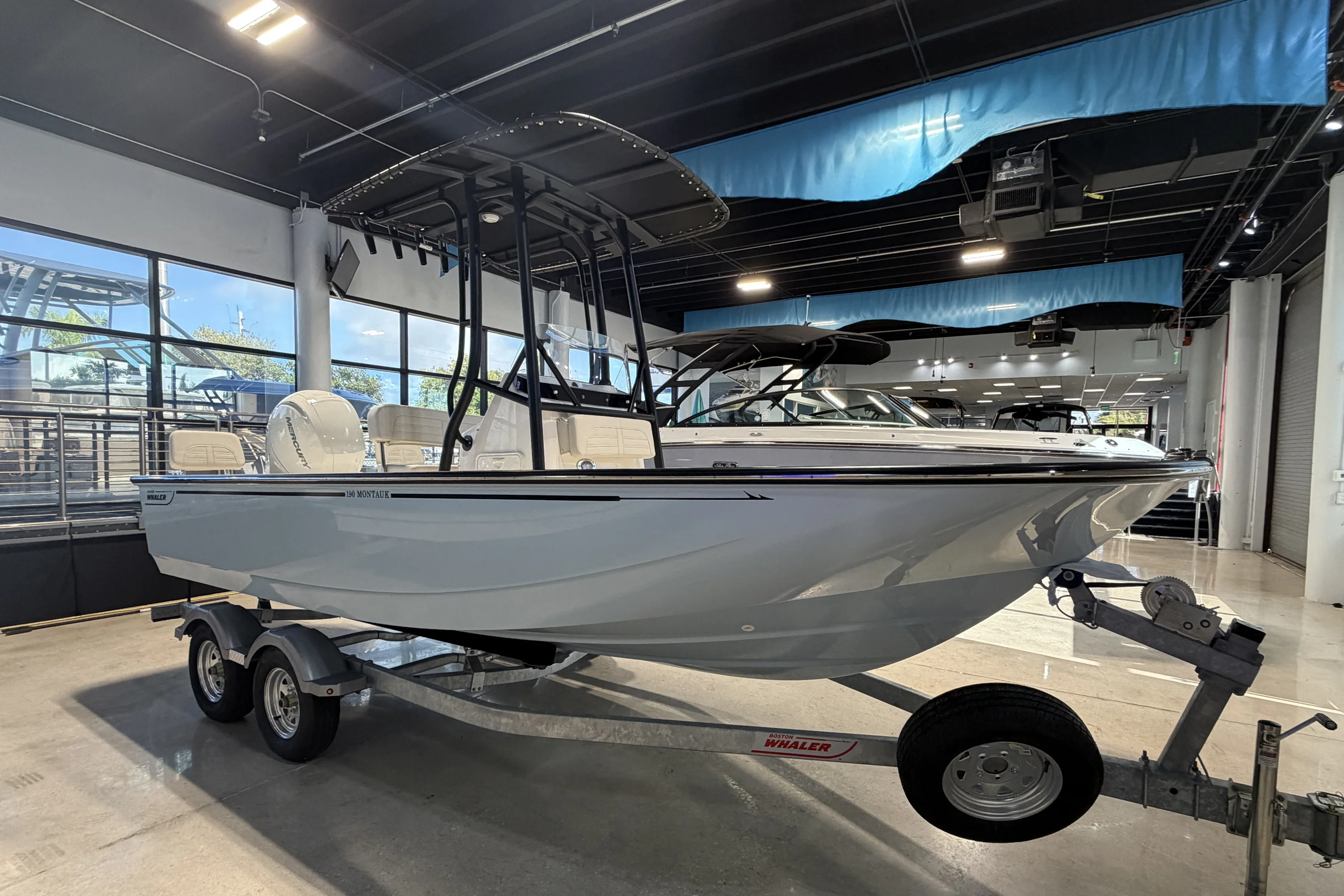 2026 Boston Whaler 190 Montauk Image Thumbnail #5