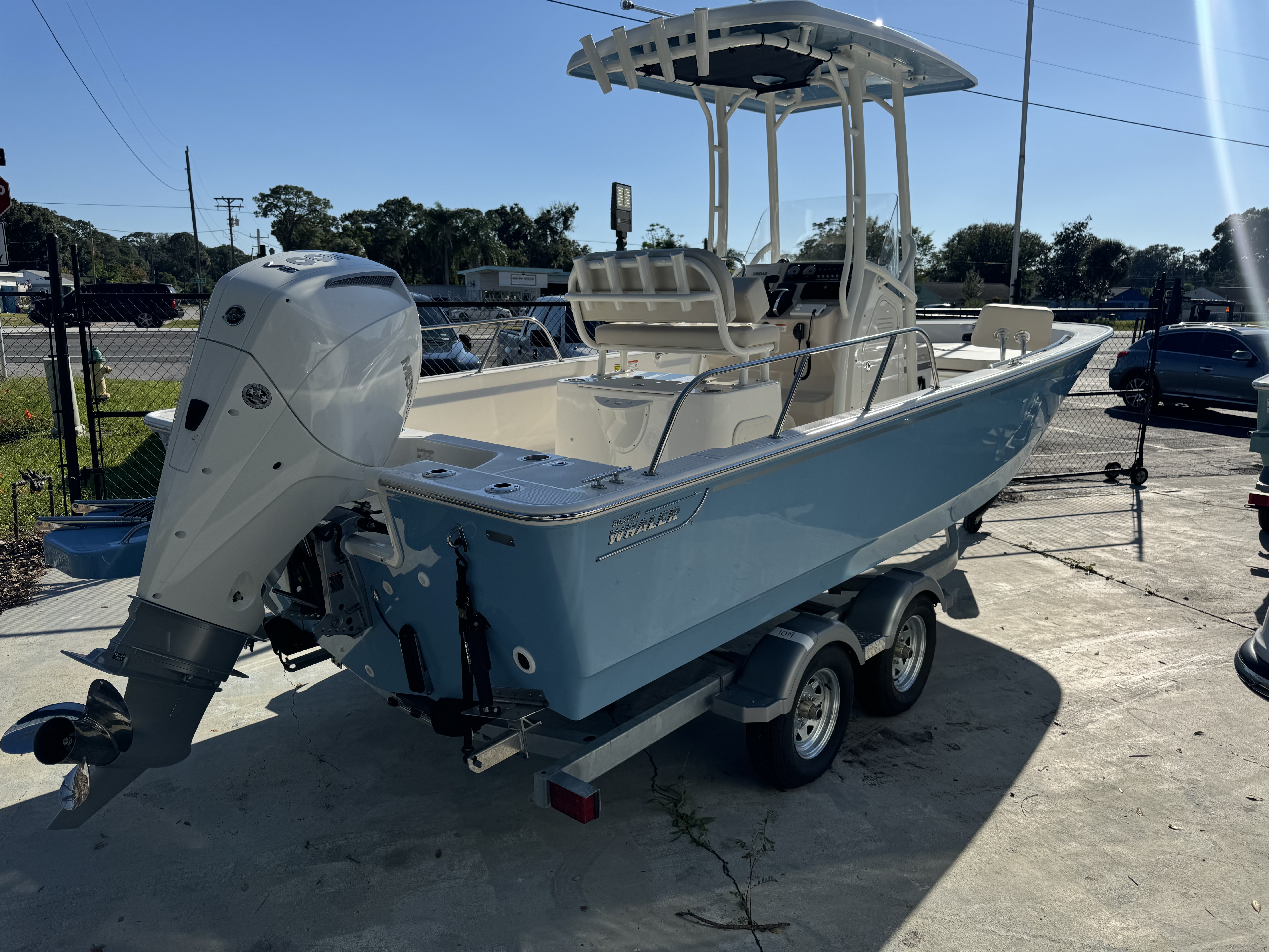 2026 Boston Whaler 210 Montauk Image Thumbnail #2