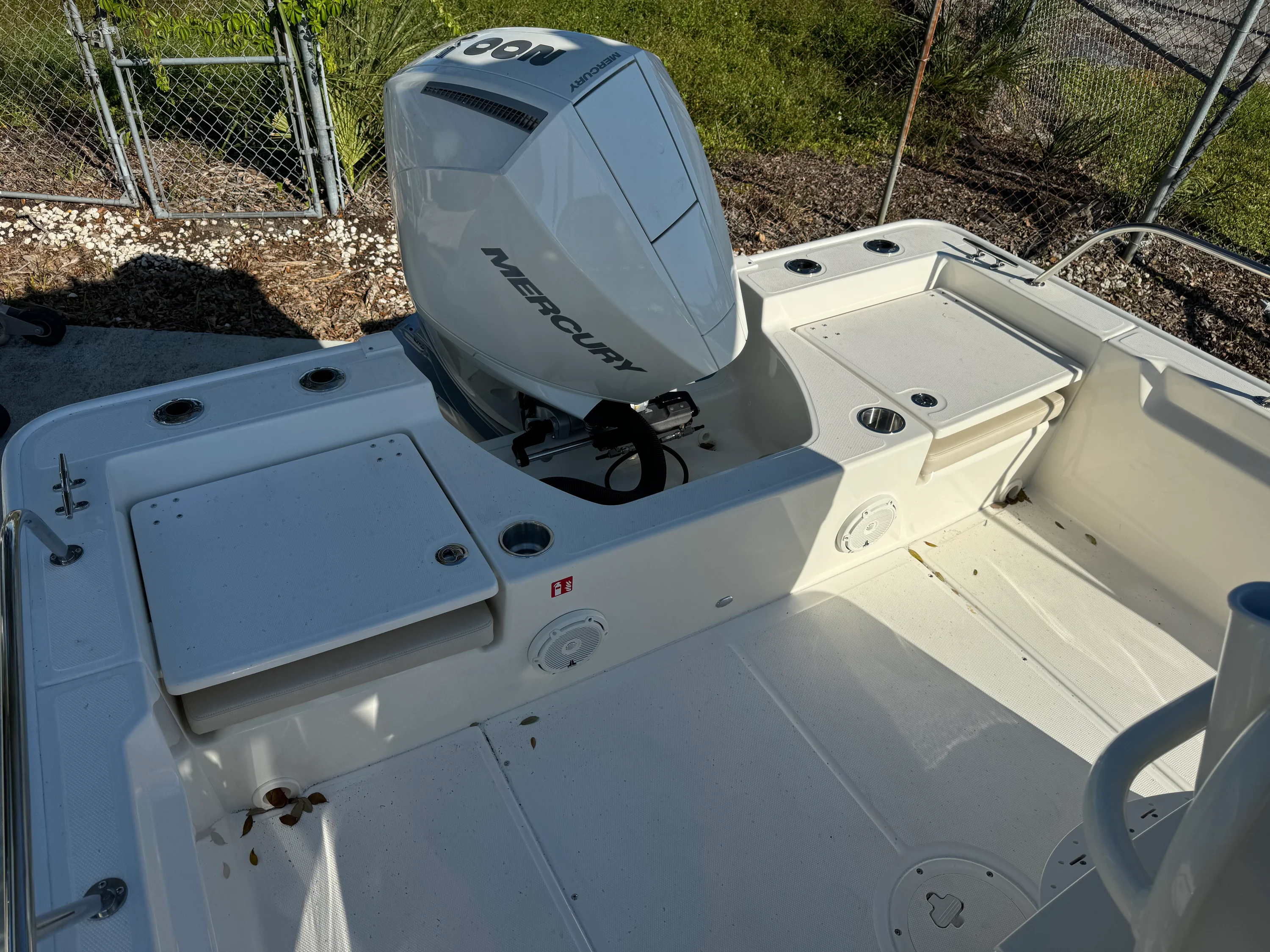 2026 Boston Whaler 210 Montauk Image Thumbnail #3