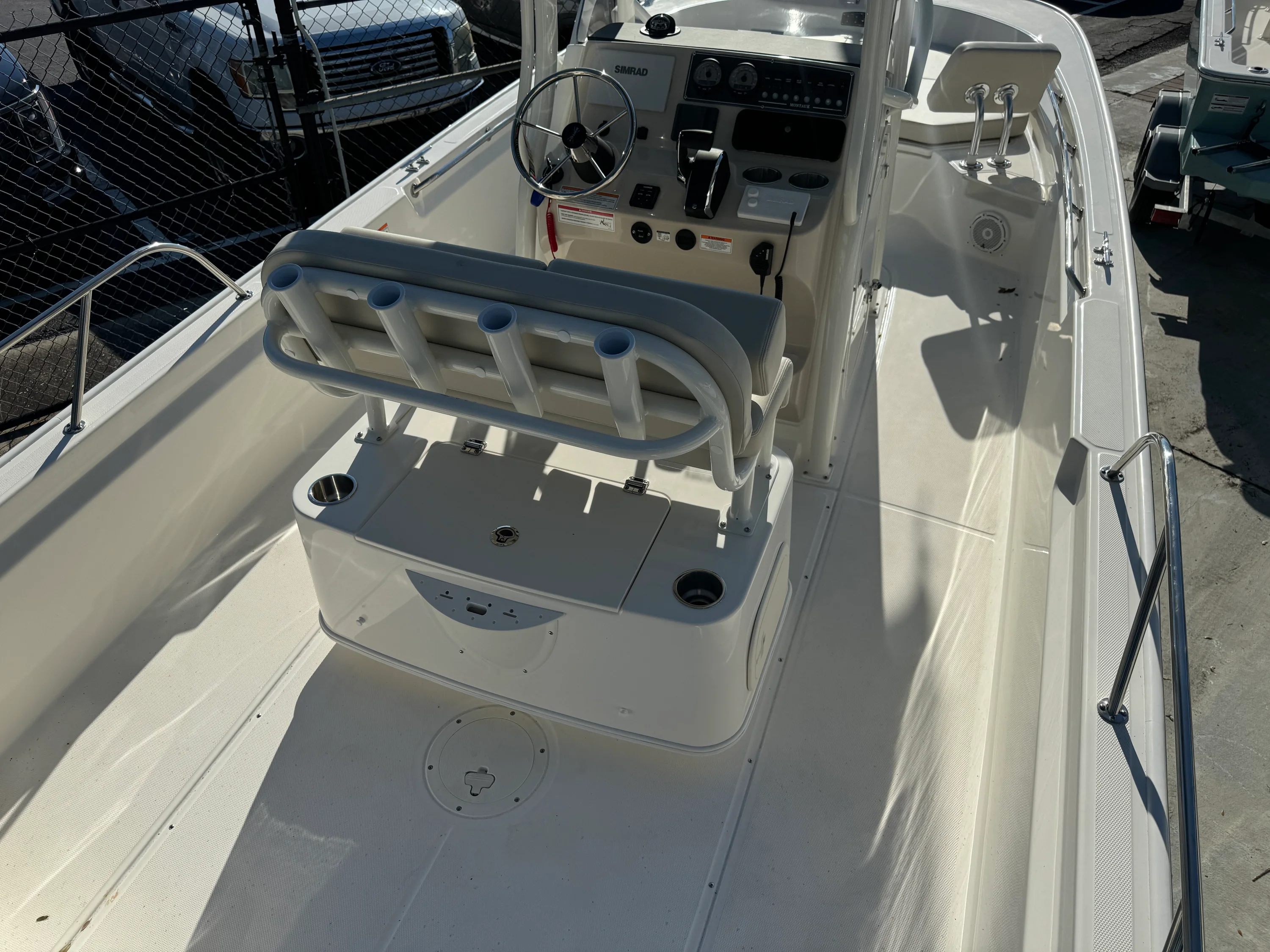 2026 Boston Whaler 210 Montauk Image Thumbnail #4