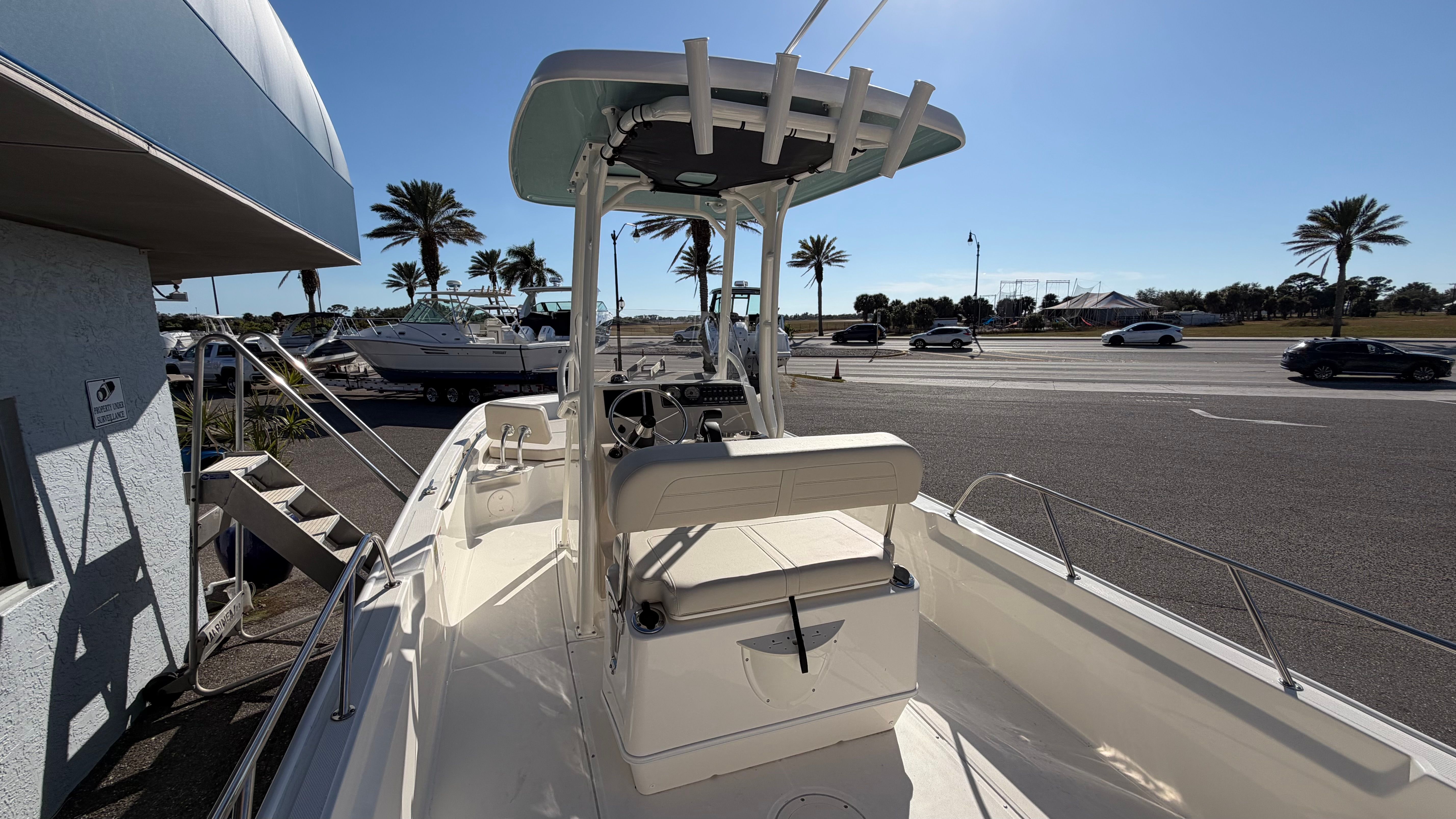 2026 Boston Whaler 210 Montauk Image Thumbnail #4