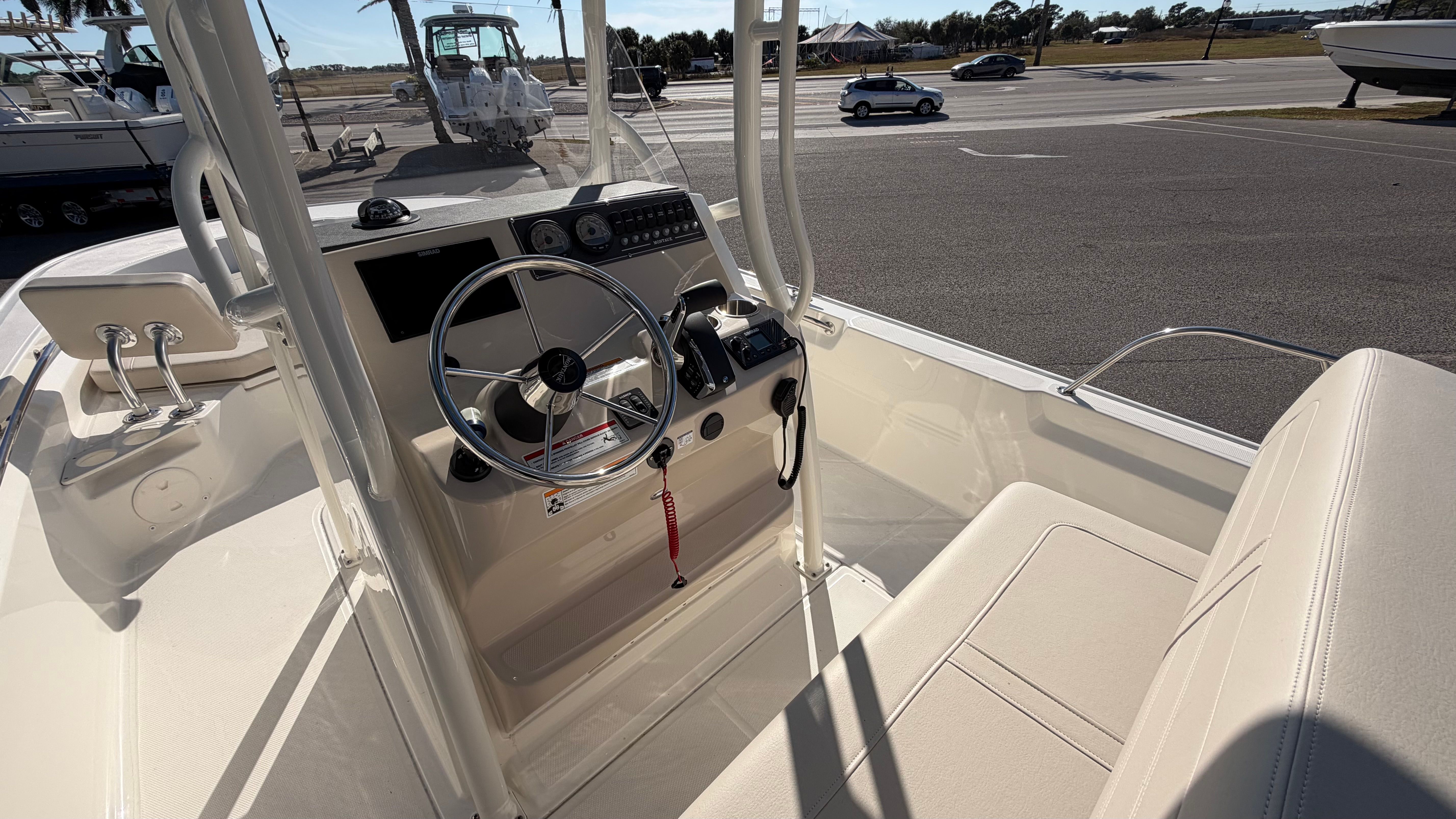 2026 Boston Whaler 210 Montauk Image Thumbnail #9