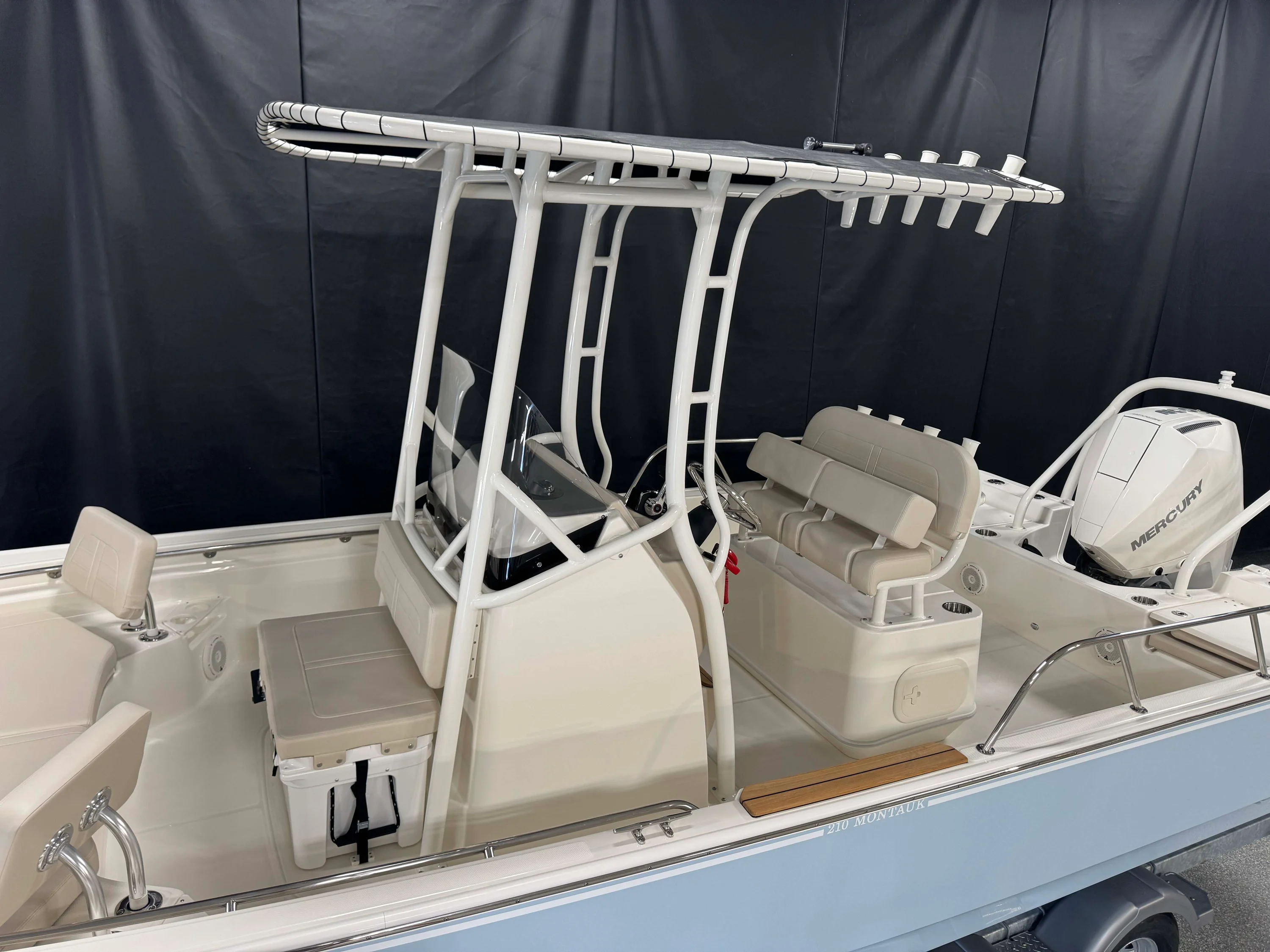 2026 Boston Whaler 210 Montauk Image Thumbnail #7