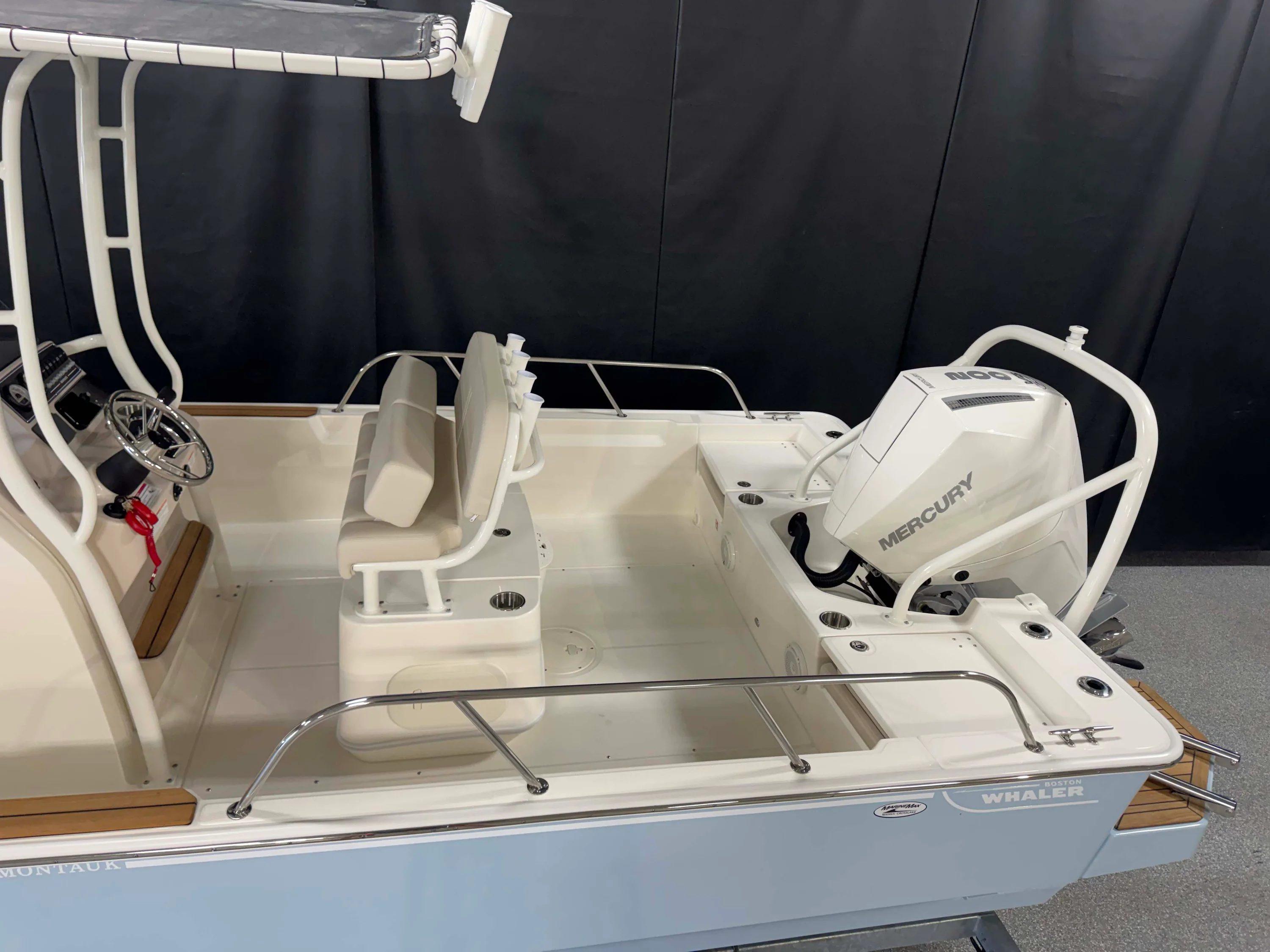 2026 Boston Whaler 210 Montauk Image Thumbnail #9