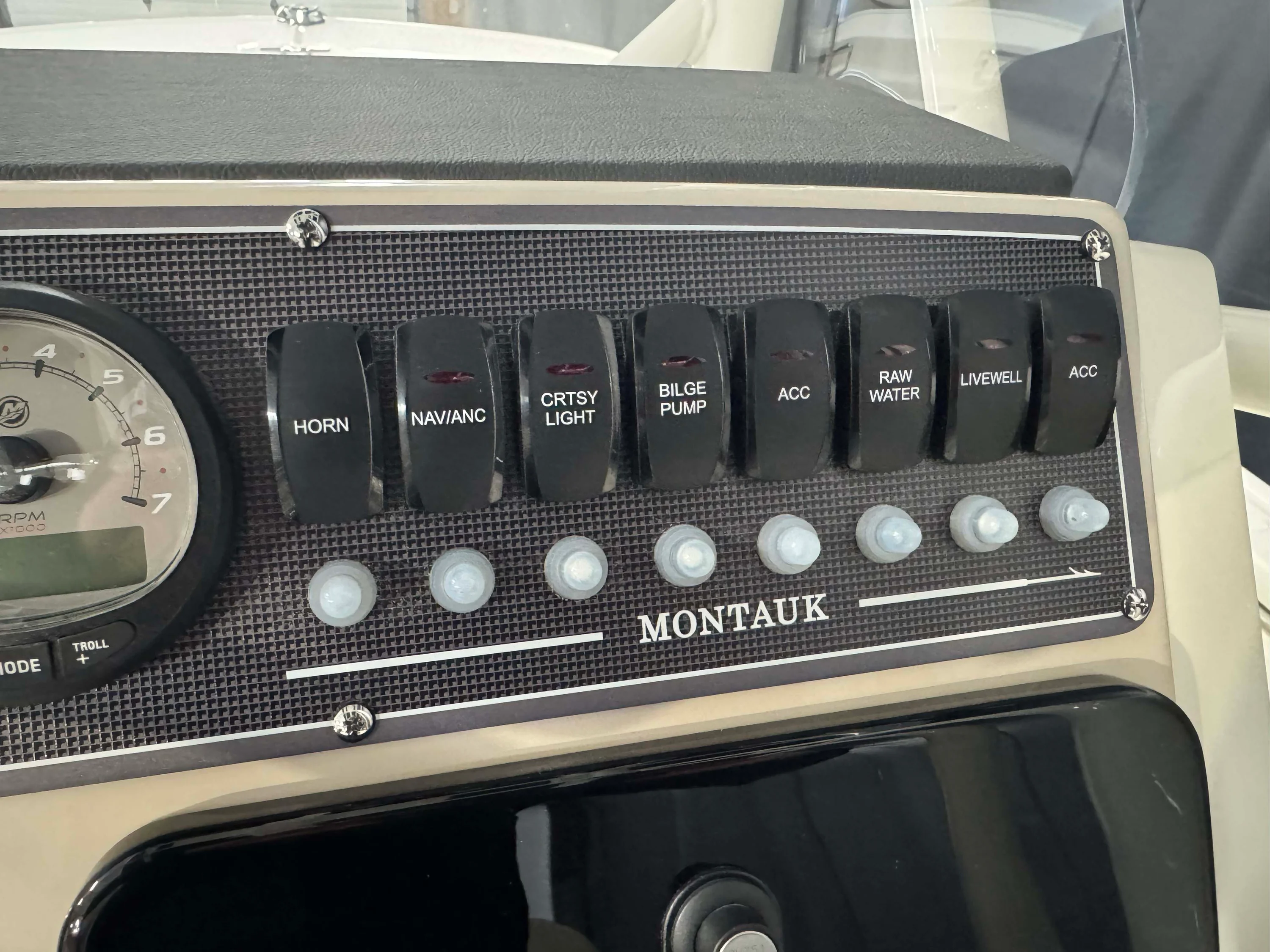 2026 Boston Whaler 210 Montauk Image Thumbnail #34