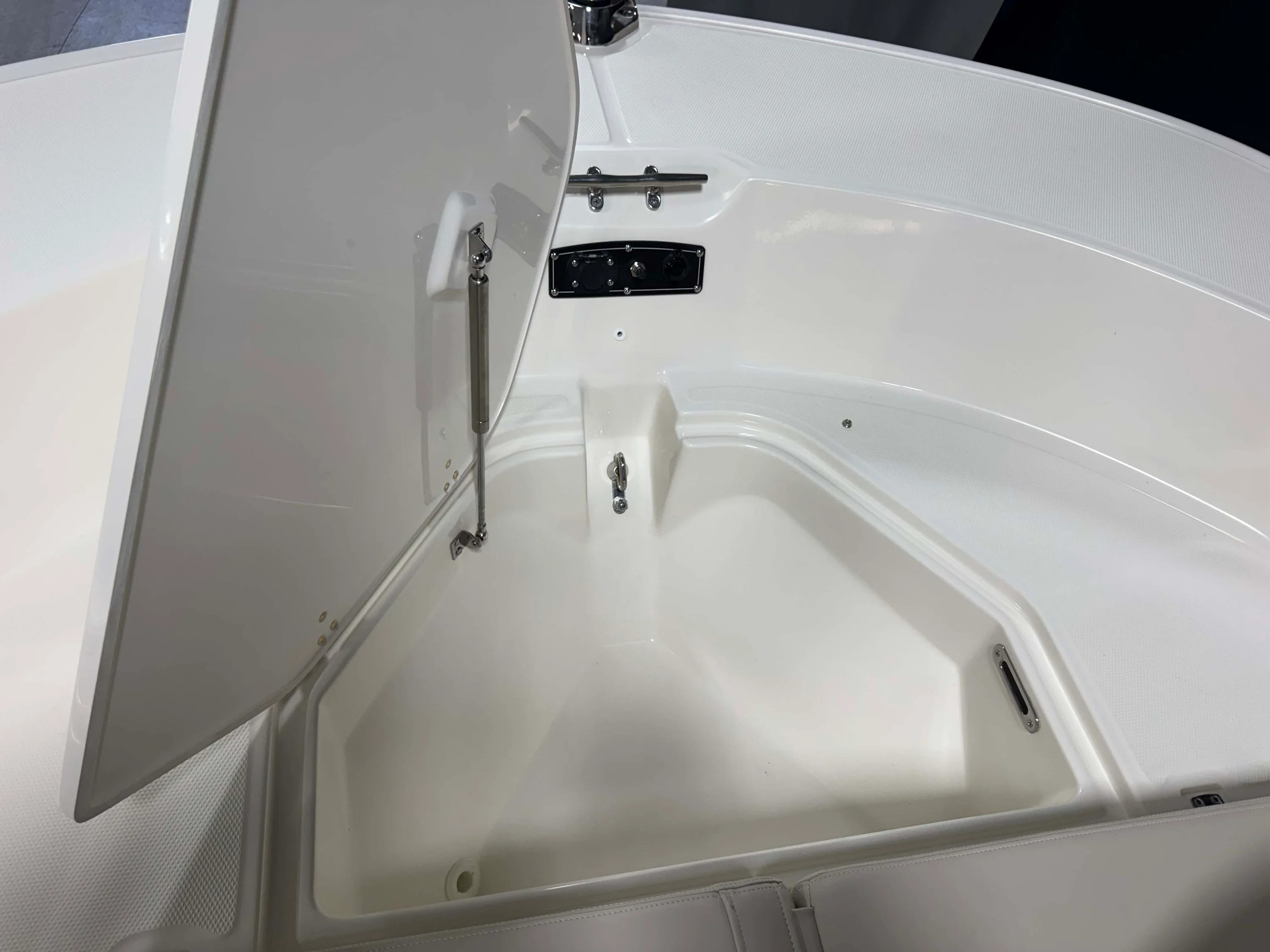 2026 Boston Whaler 210 Montauk Image Thumbnail #47