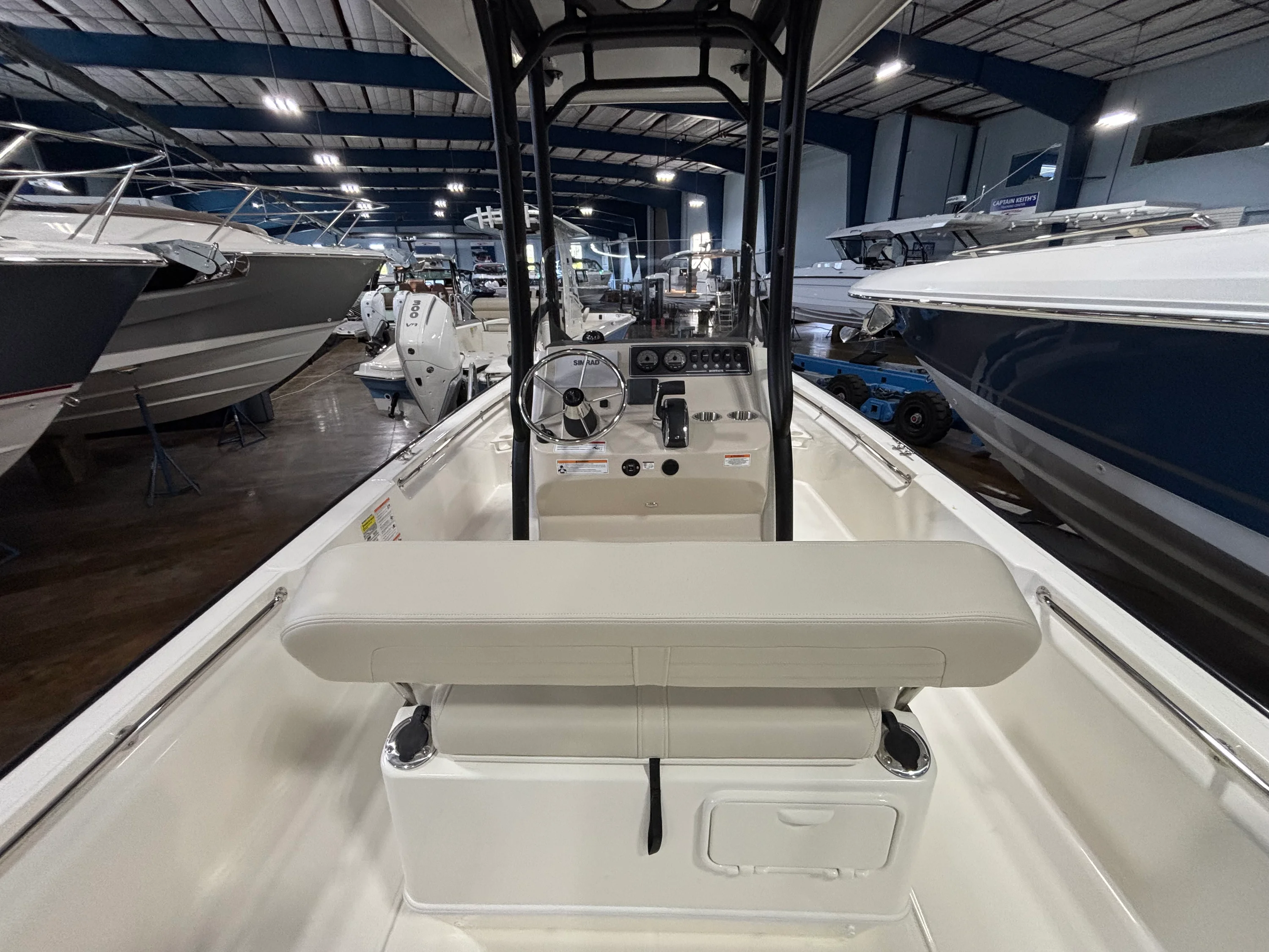 2026 Boston Whaler 210 Montauk Image Thumbnail #3