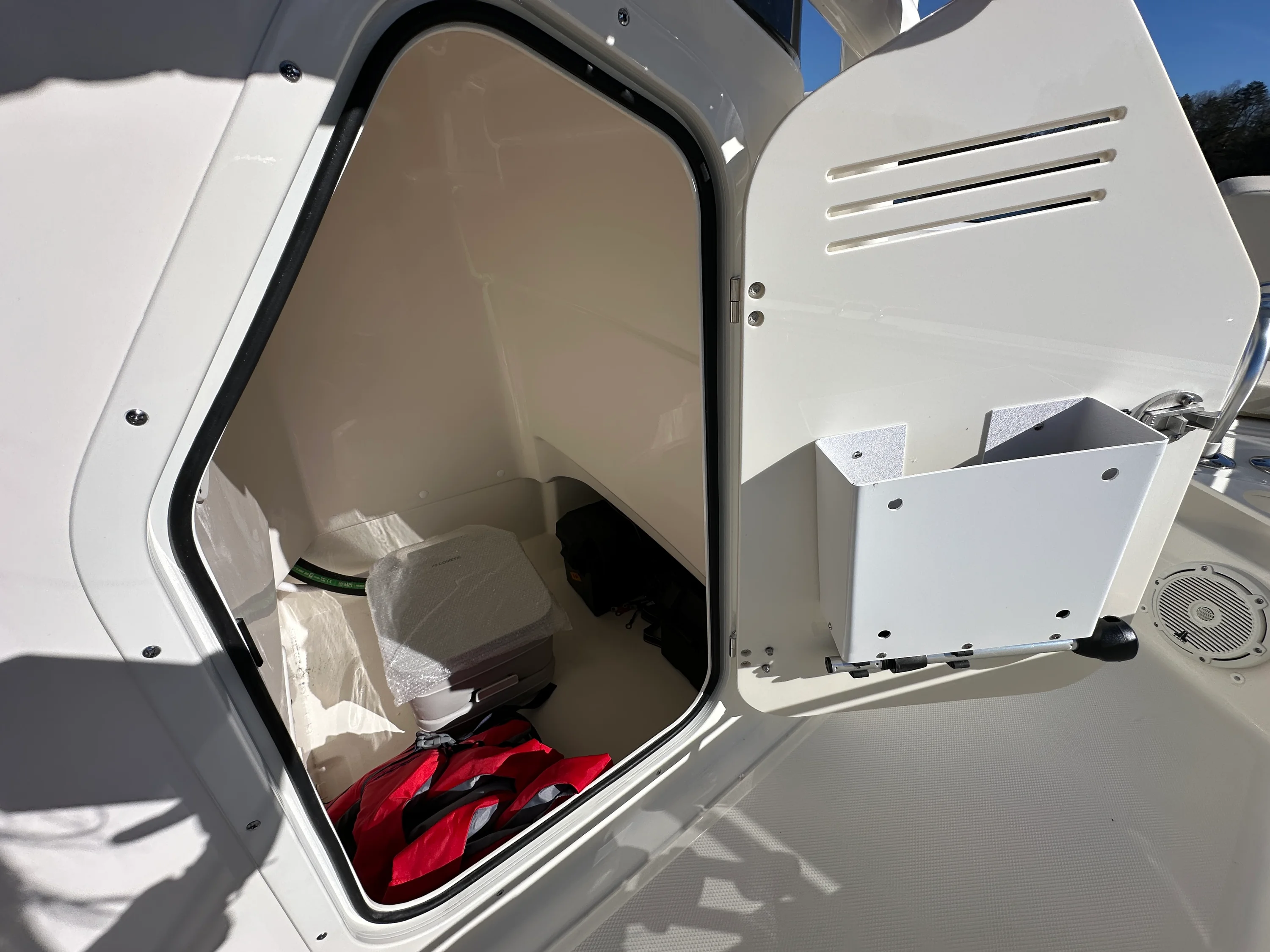 2026 Boston Whaler 210 Montauk Image Thumbnail #19