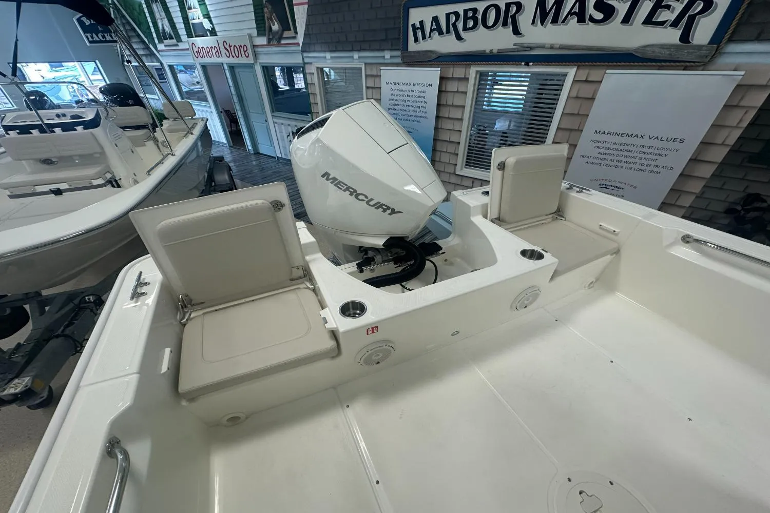 2026 Boston Whaler 210 Montauk Image Thumbnail #6