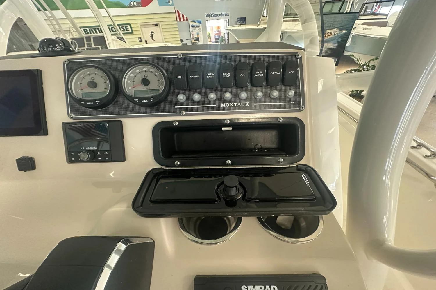 2026 Boston Whaler 210 Montauk Image Thumbnail #12