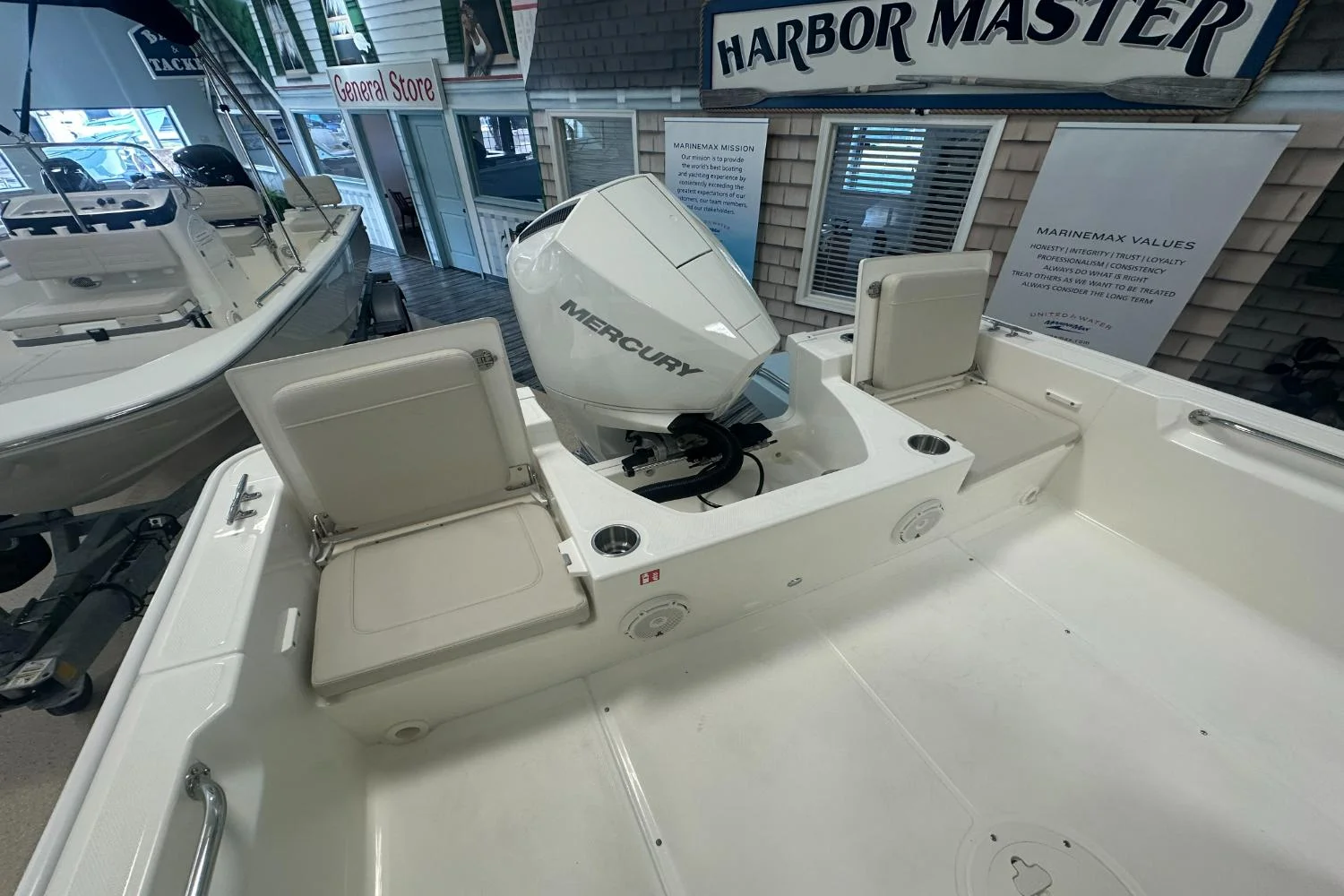 2026 Boston Whaler 210 Montauk Image Thumbnail #6