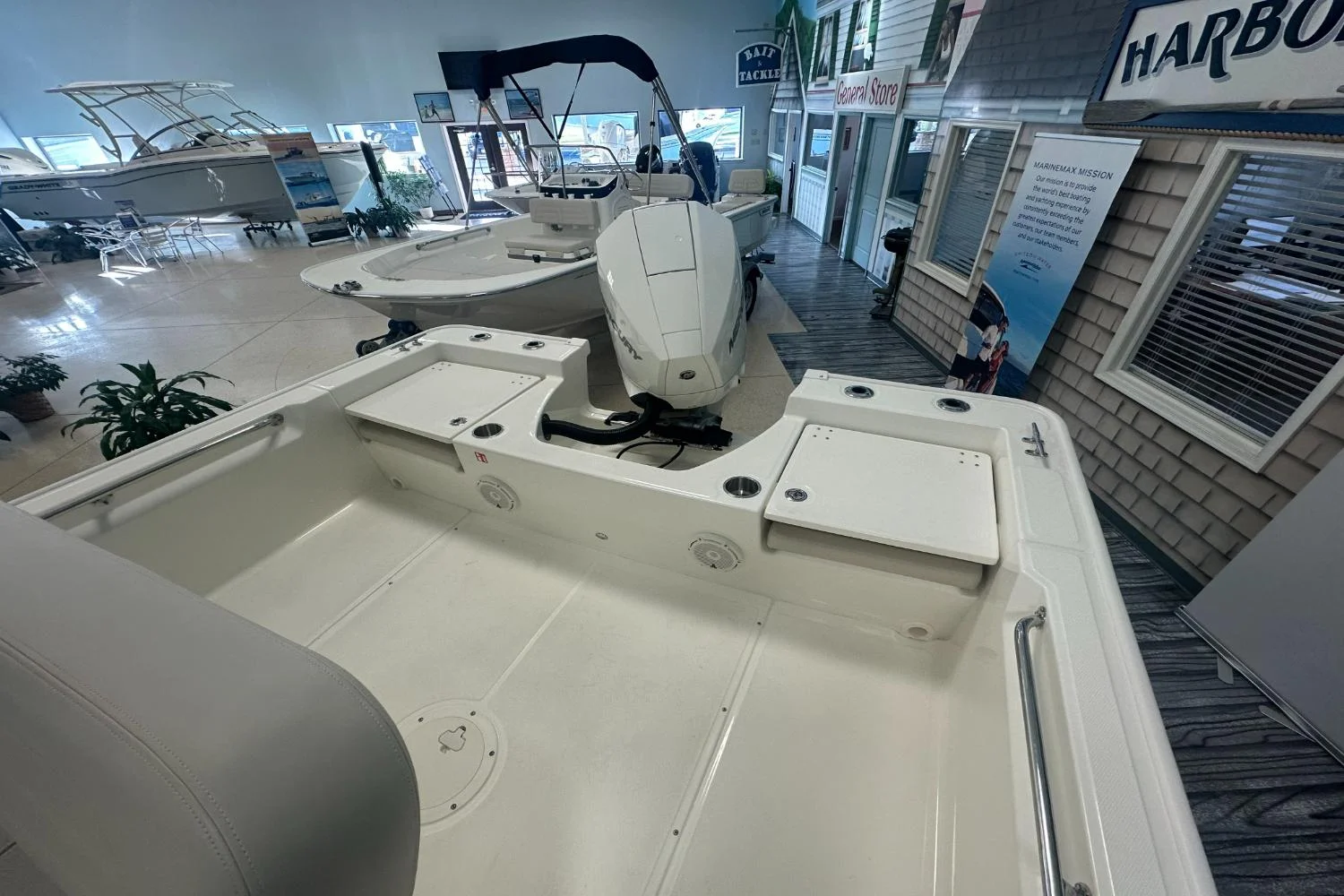 2026 Boston Whaler 210 Montauk Image Thumbnail #5