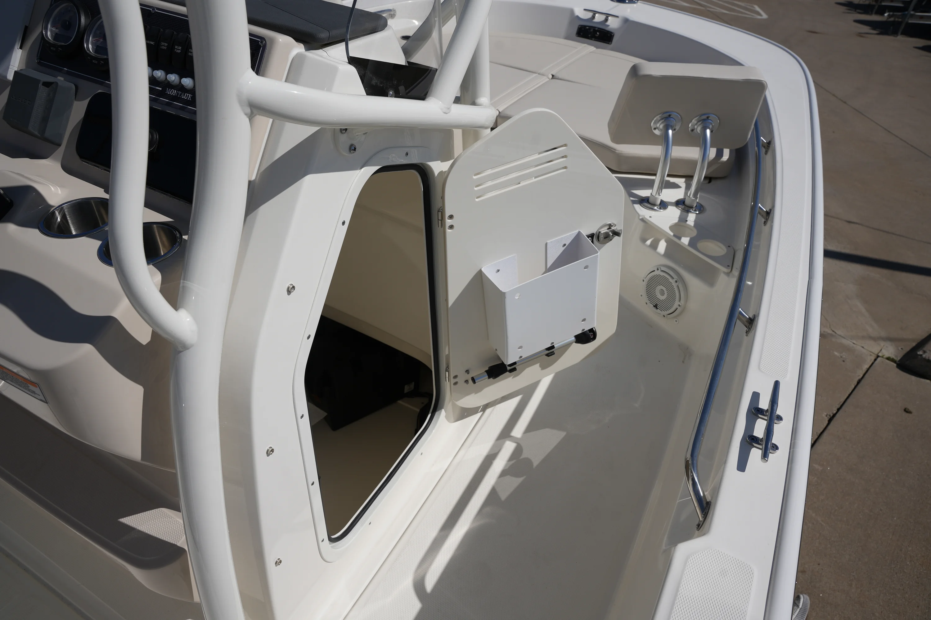 2026 Boston Whaler 210 Montauk Image Thumbnail #27