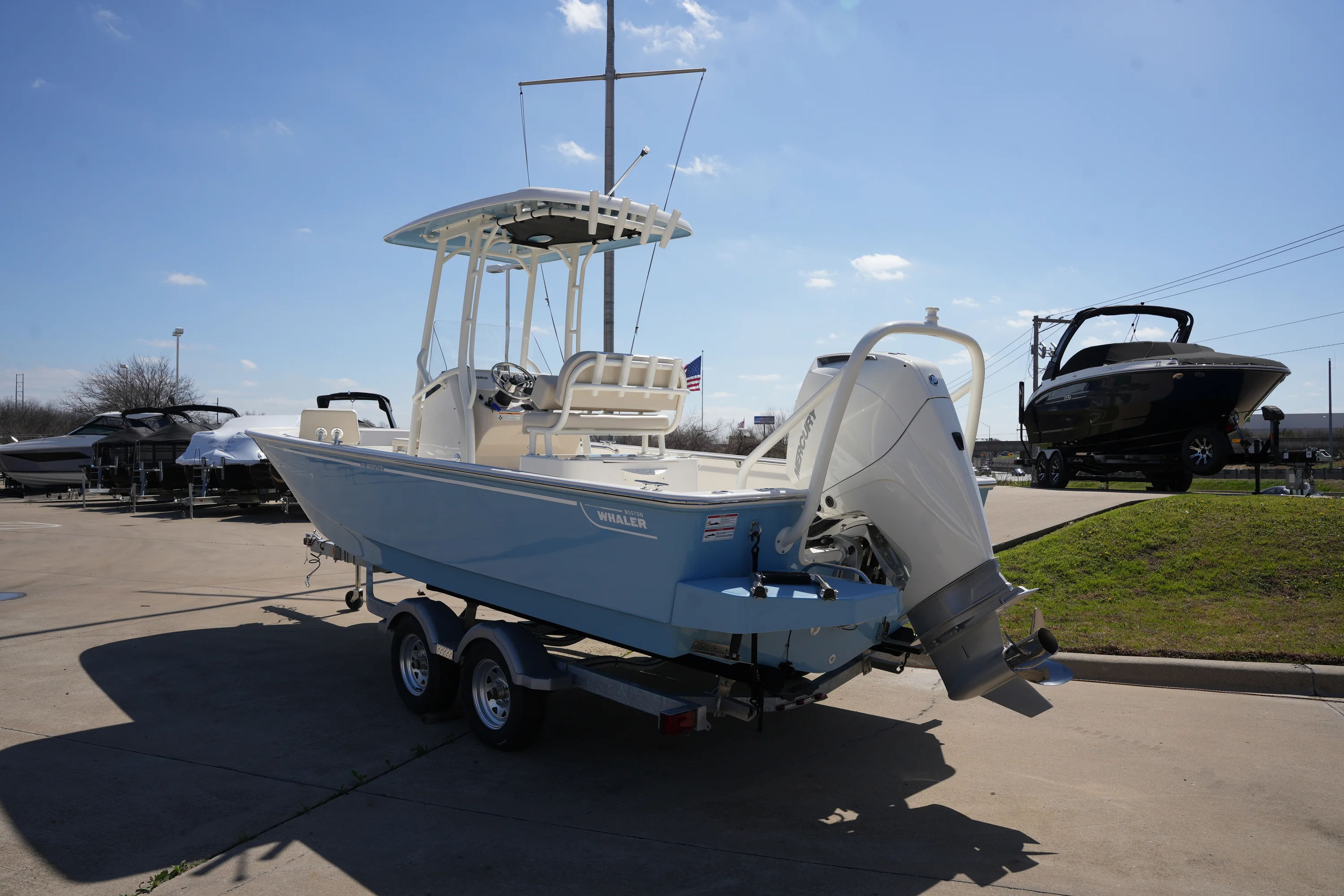 2026 Boston Whaler 210 Montauk Image Thumbnail #5