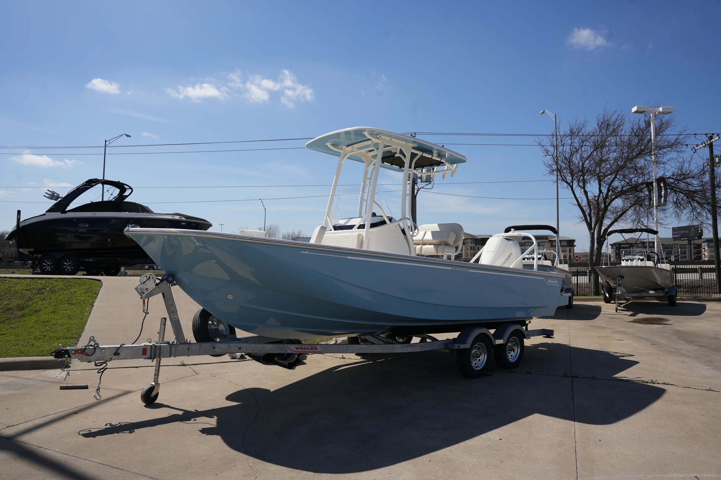 2026 Boston Whaler 210 Montauk Image Thumbnail #3