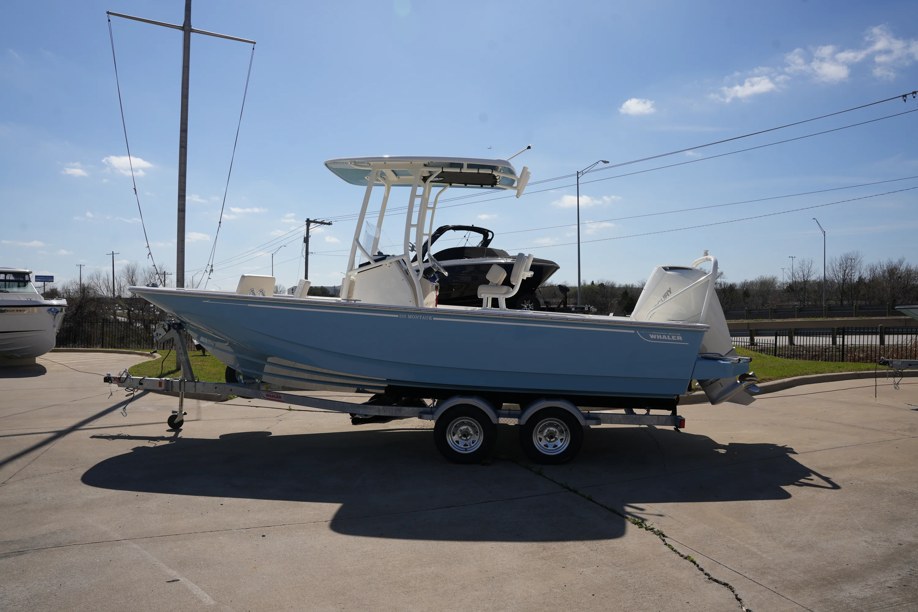 2026 Boston Whaler 210 Montauk Image Thumbnail #4