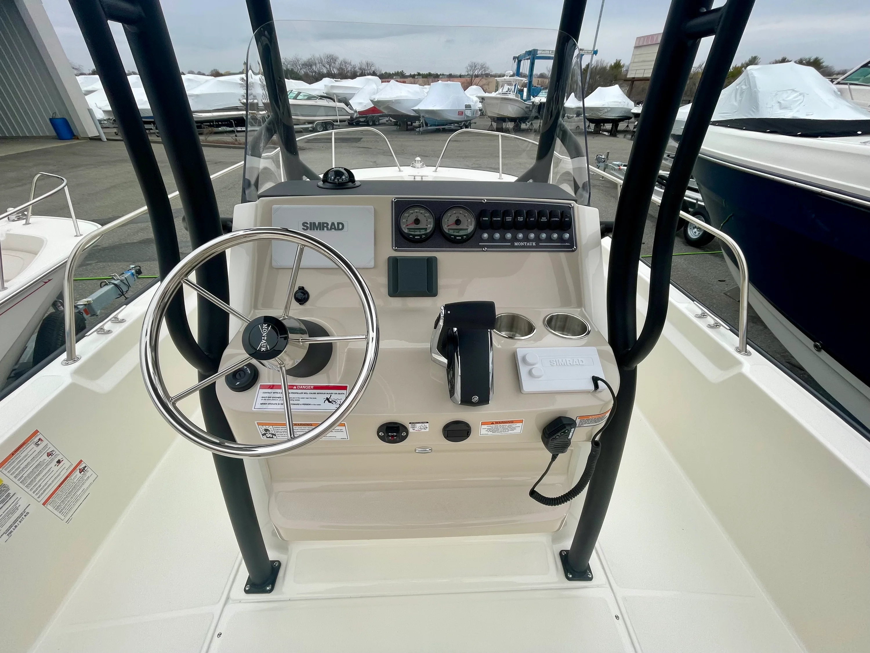 2026 Boston Whaler 210 Montauk Image Thumbnail #9