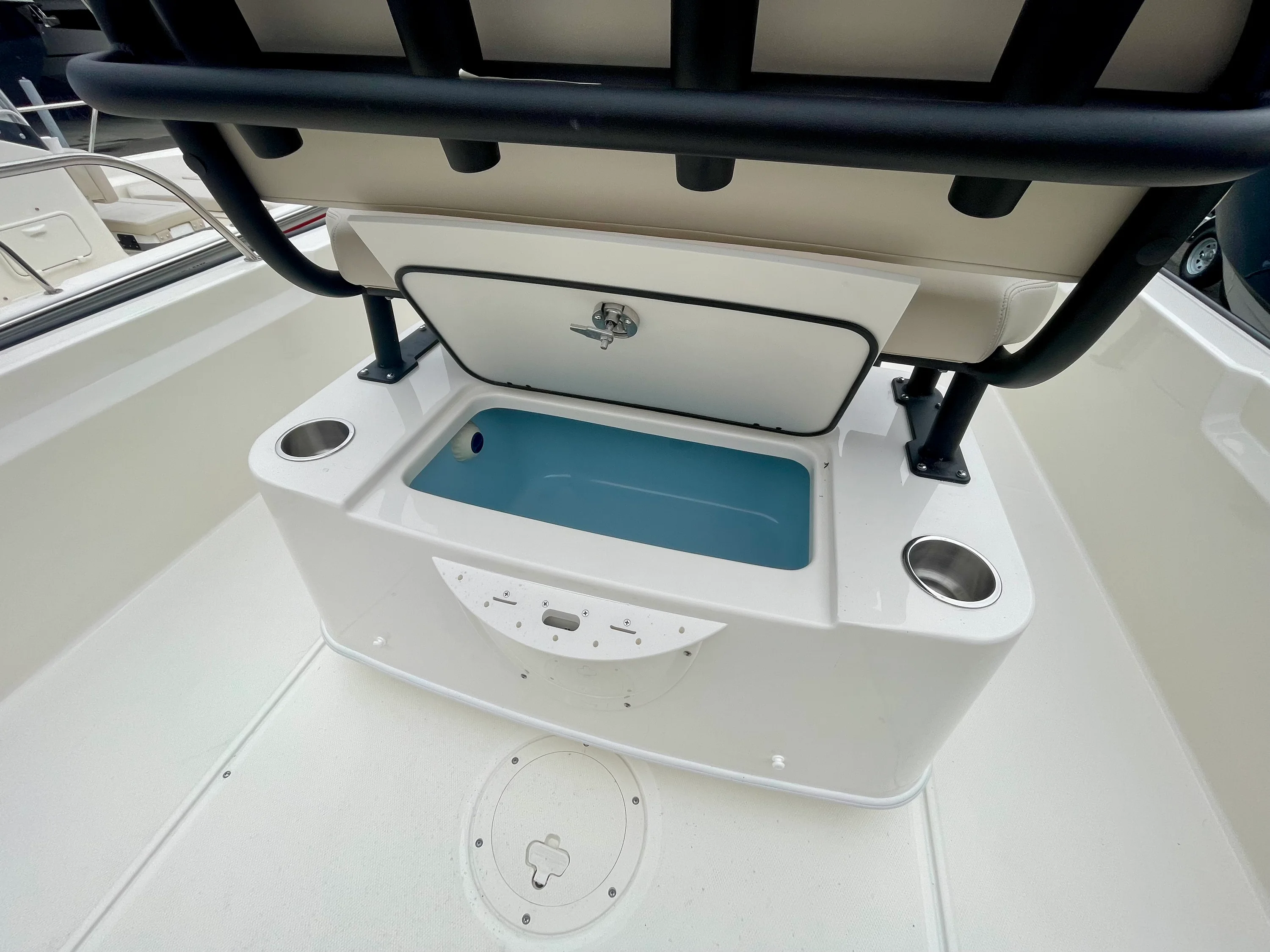 2026 Boston Whaler 210 Montauk Image Thumbnail #5